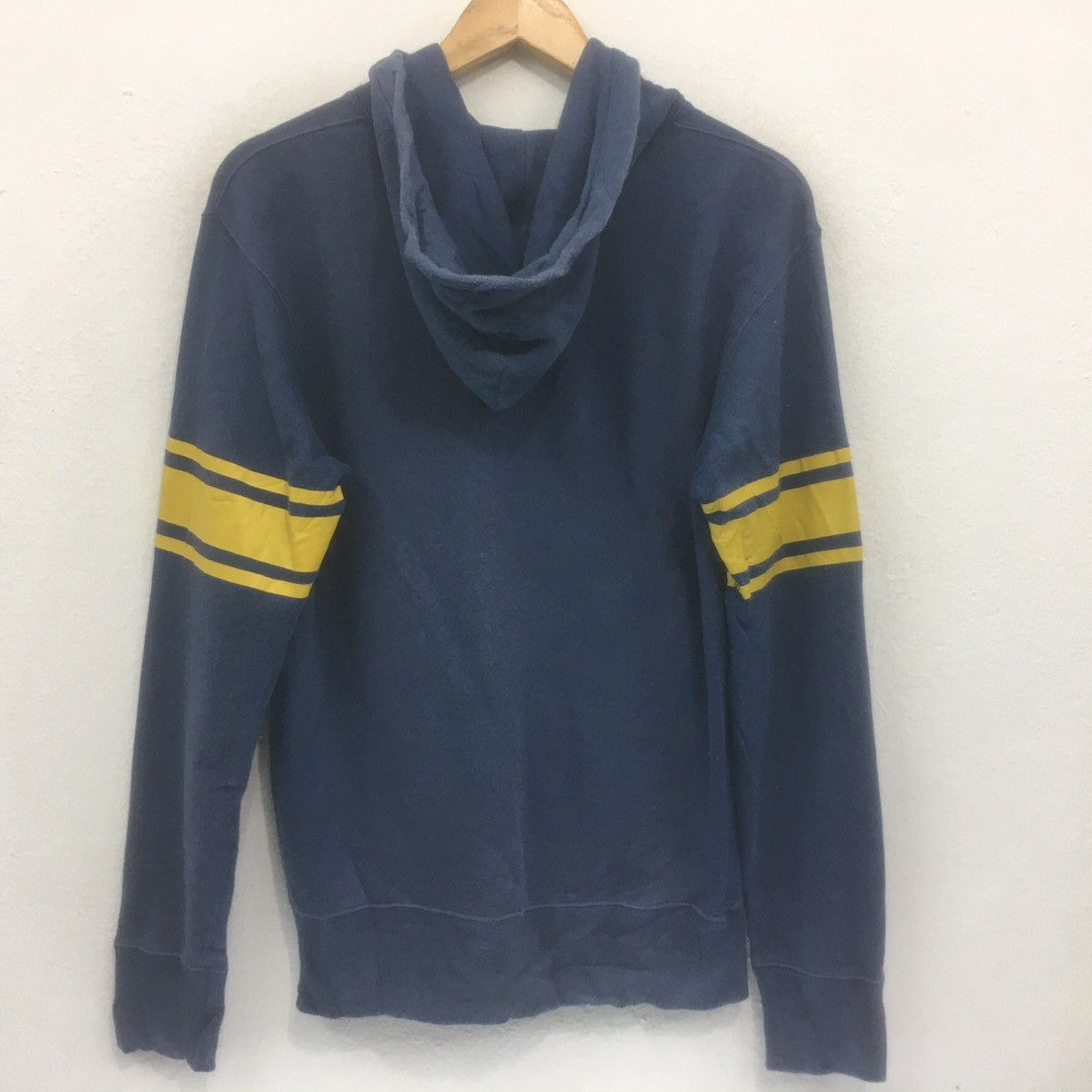 Cartoon Network × Disney × Mickey Mouse Vintage walt Disney Production New York Mickey Mouse Hoodie Size US S / EU 44-46 / 1 - 6 Thumbnail