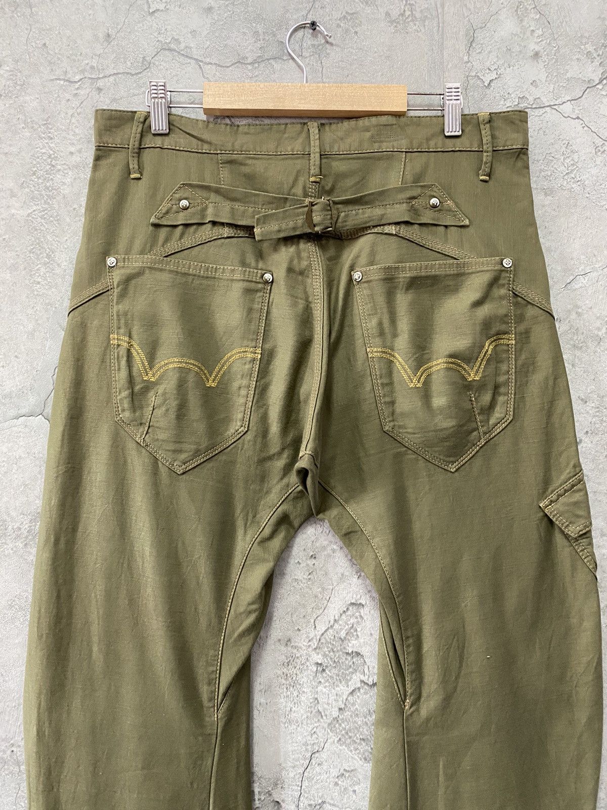 Edwin × Japanese Brand × Vintage Vintage Edwin Japan Cargo Parachute Twisted Seam Baggy Pants Size US 34 / EU 50 - 14 Thumbnail