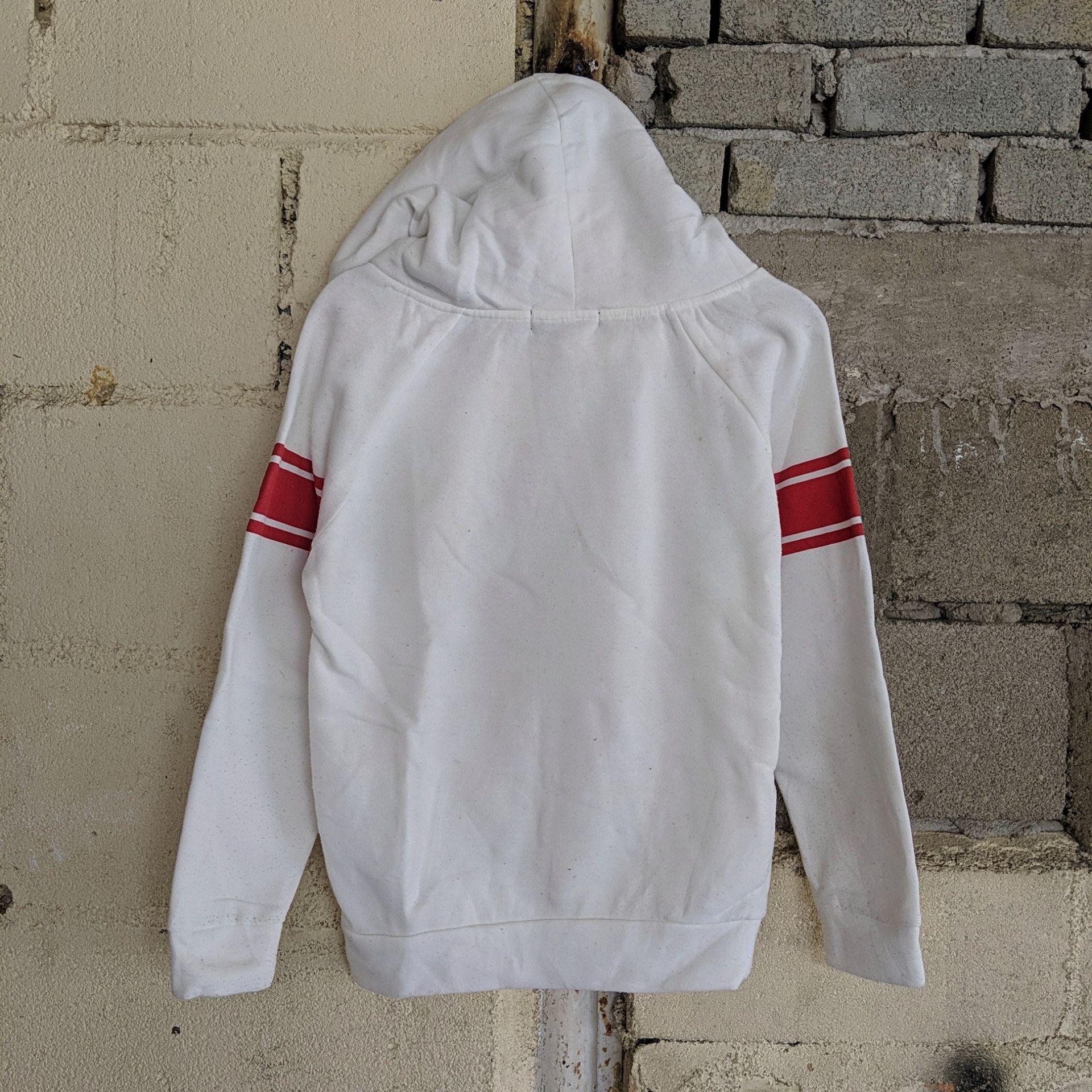 Japanese Brand × Vintage Vintage LA Raleigh Basketball Sweater White Red Size US M / EU 48-50 / 2 - 8 Thumbnail