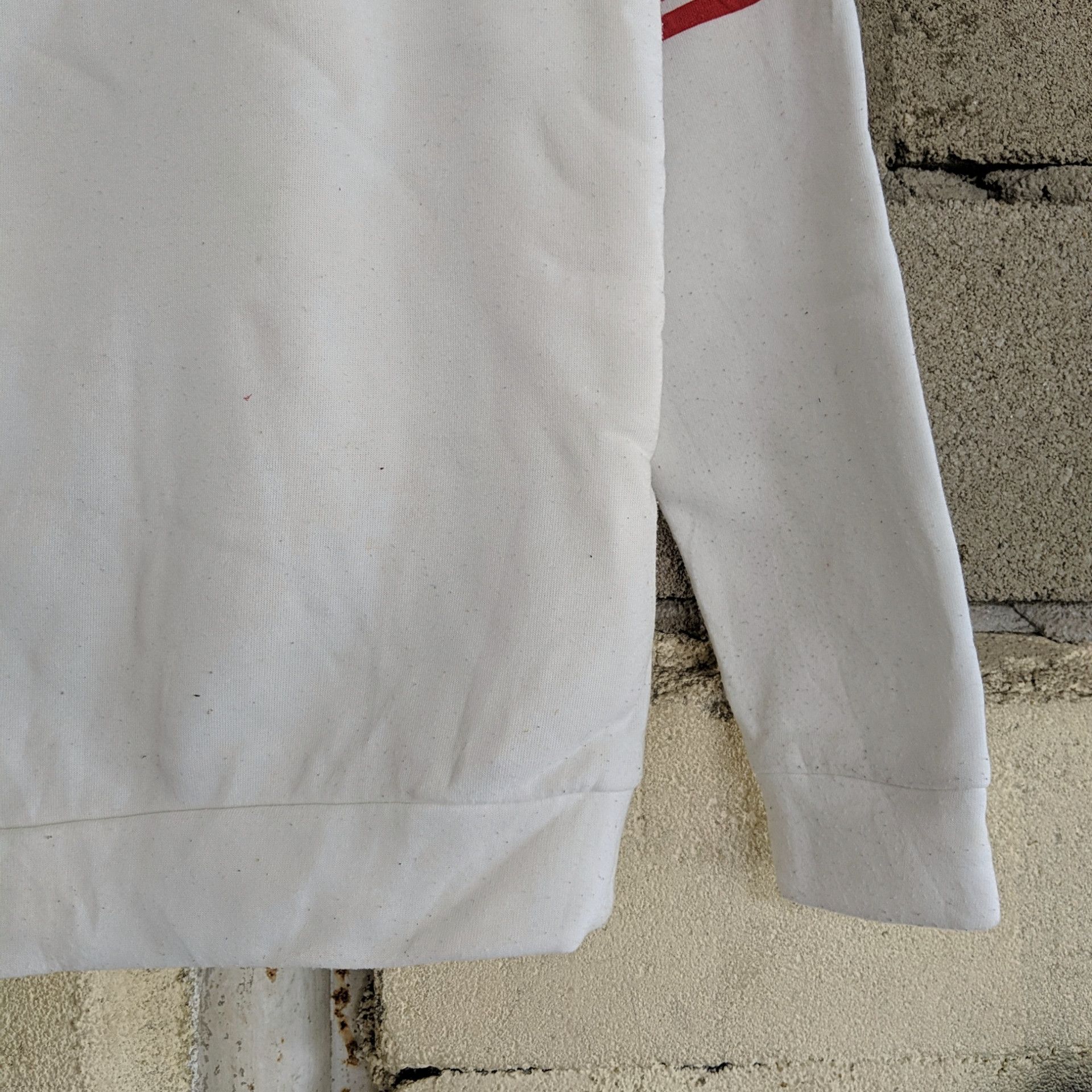 Japanese Brand × Vintage Vintage LA Raleigh Basketball Sweater White Red Size US M / EU 48-50 / 2 - 12 Thumbnail