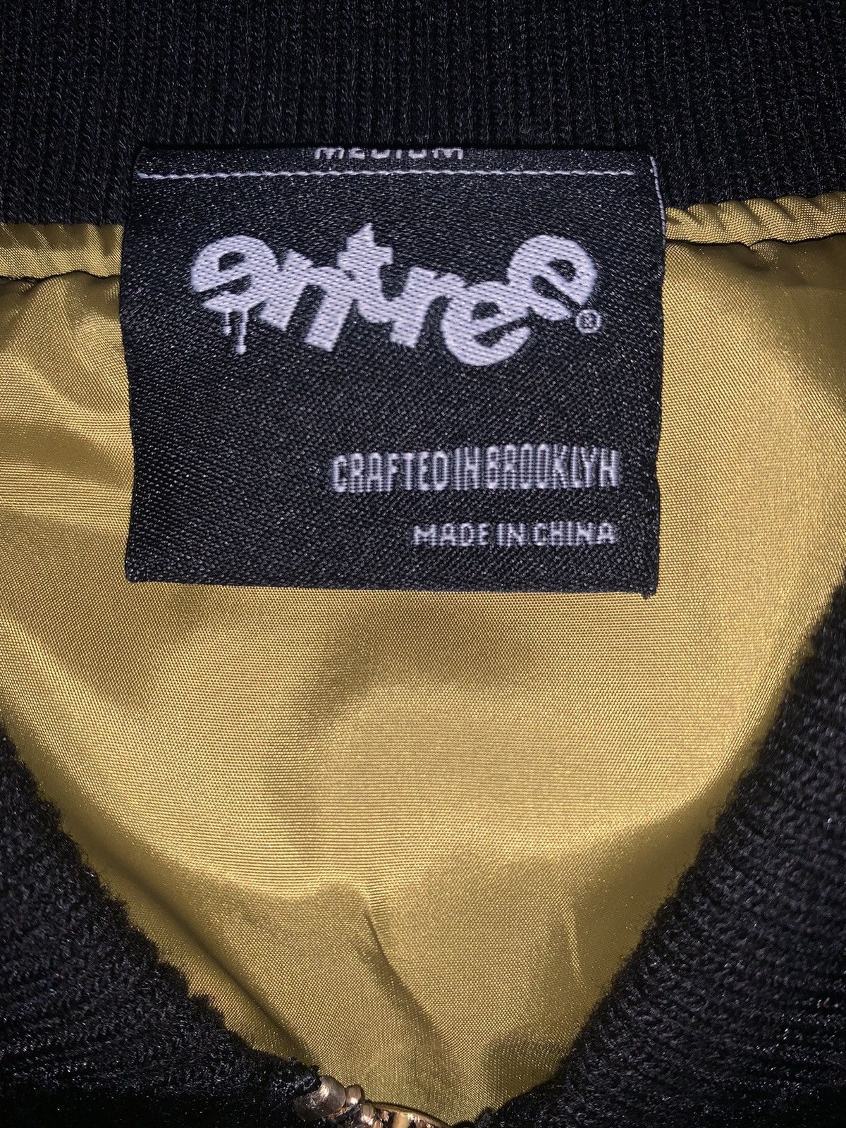 Entree Lifestyle Velour Embroidered Jacket Sz.M Size US M / EU 48-50 / 2 - 4 Thumbnail