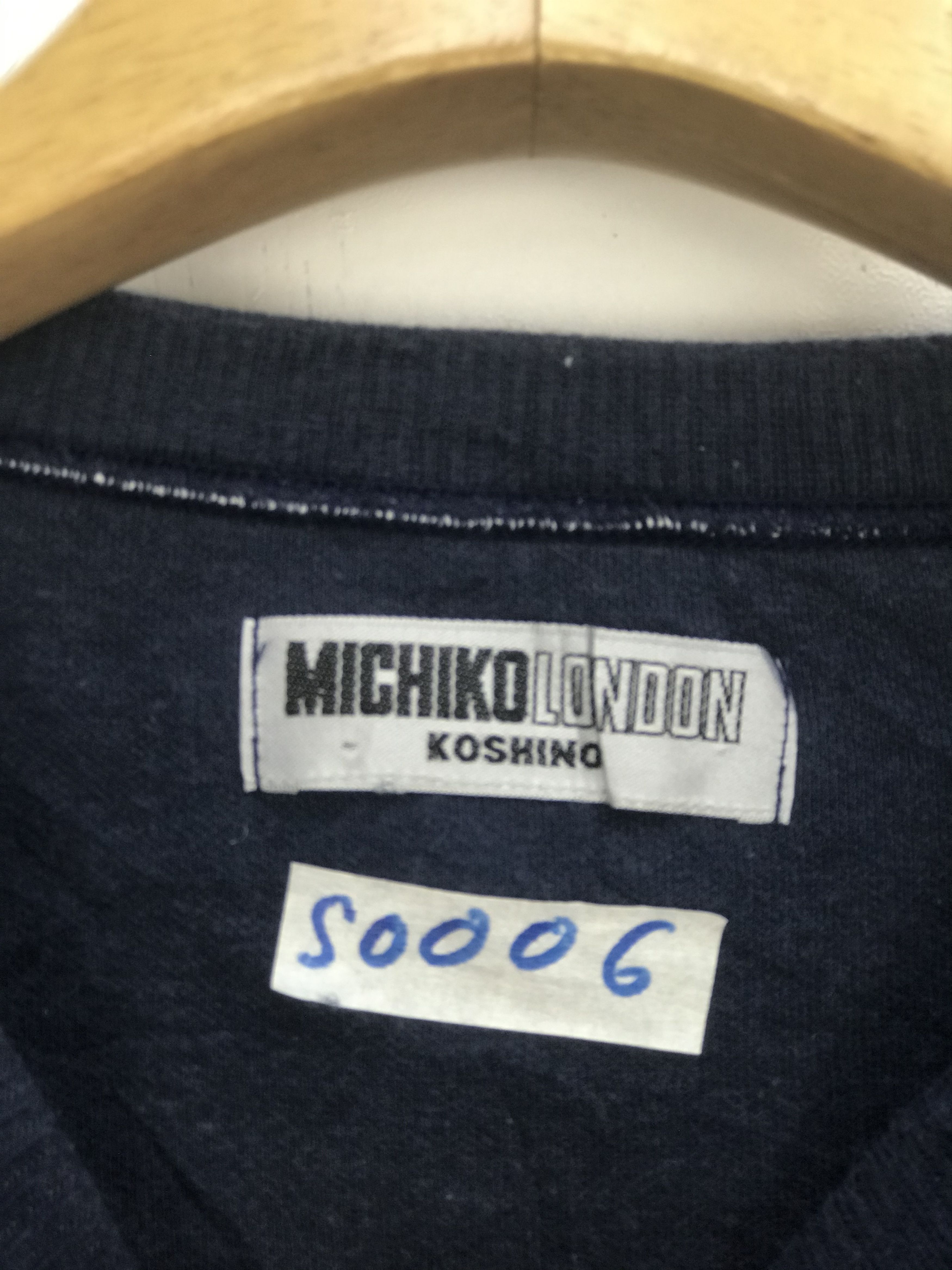 Michiko Koshino London VINTAGE MICHIKO LONDON SPELLOUT BIGLOGO Size US L / EU 52-54 / 3 - 3 Thumbnail