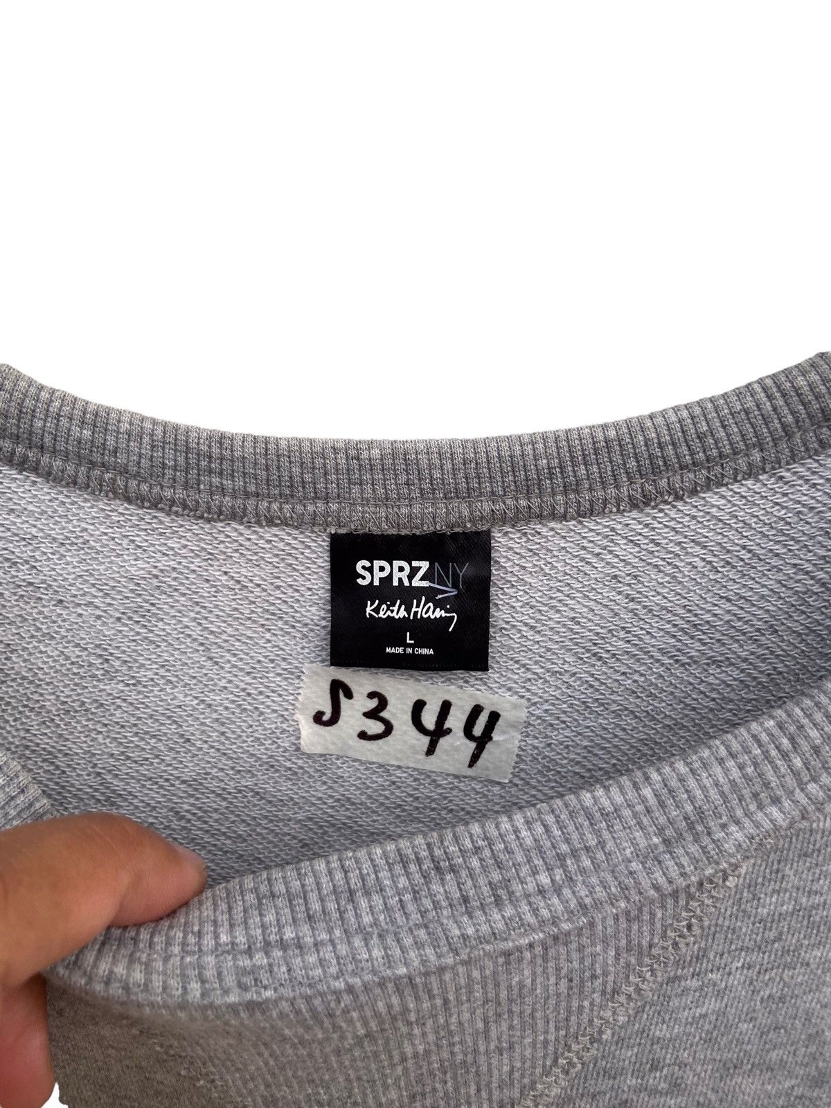 Keith Haring STEAL!! UNIQLO X KEITH HARING BIG LOGO SWEATSHIRT Size US L / EU 52-54 / 3 - 4 Thumbnail