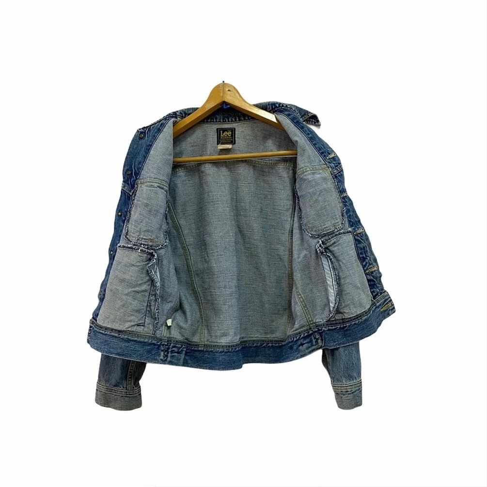 Japanese Brand LEE RIDER DISTRESSED DENIM FADDED VINTAGE JACKET Size US S / EU 44-46 / 1 - 4 Thumbnail