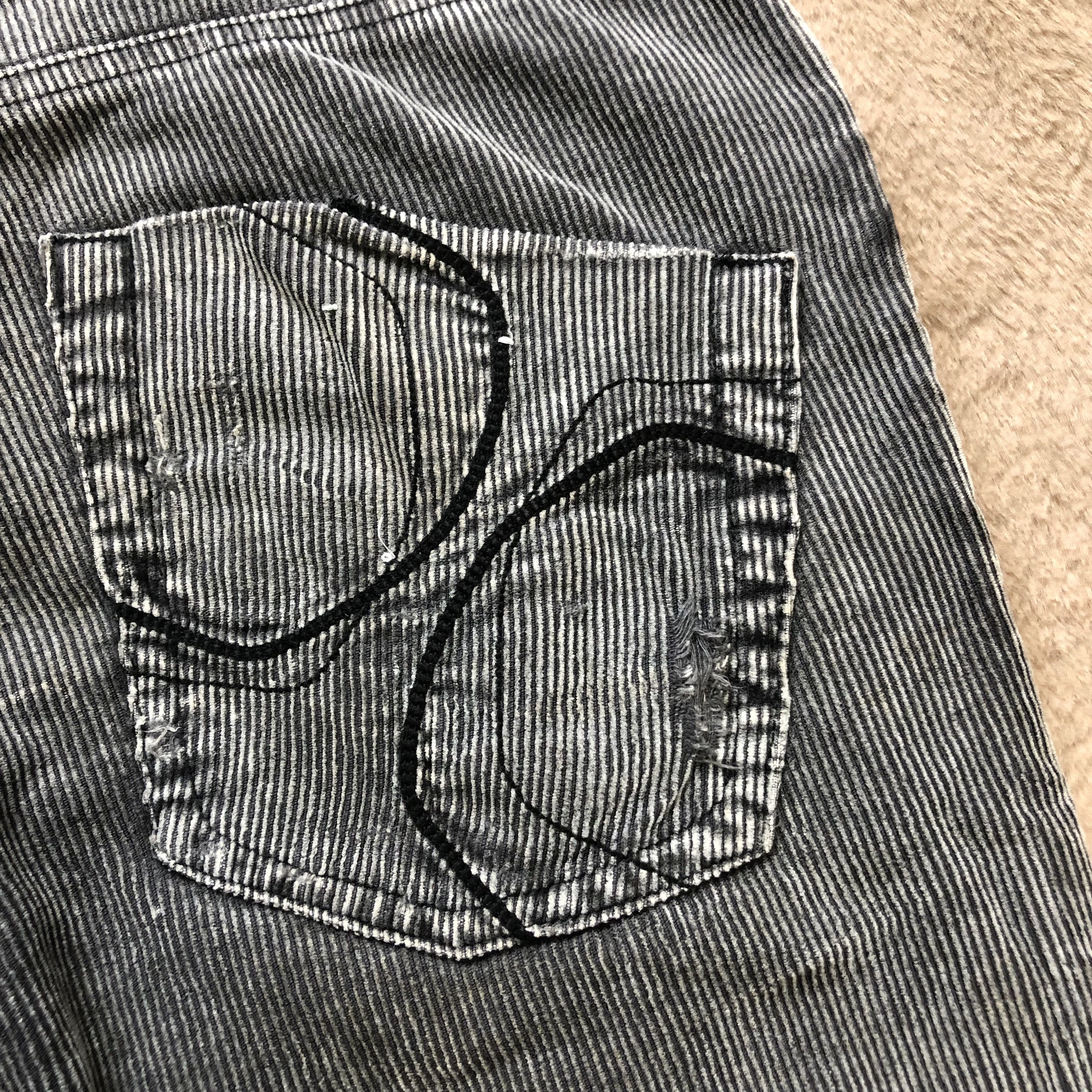 Hurley TRASHED HURLEY SHORTS CORDUROY #6619-76 Size US 32 / EU 48 - 19 Thumbnail