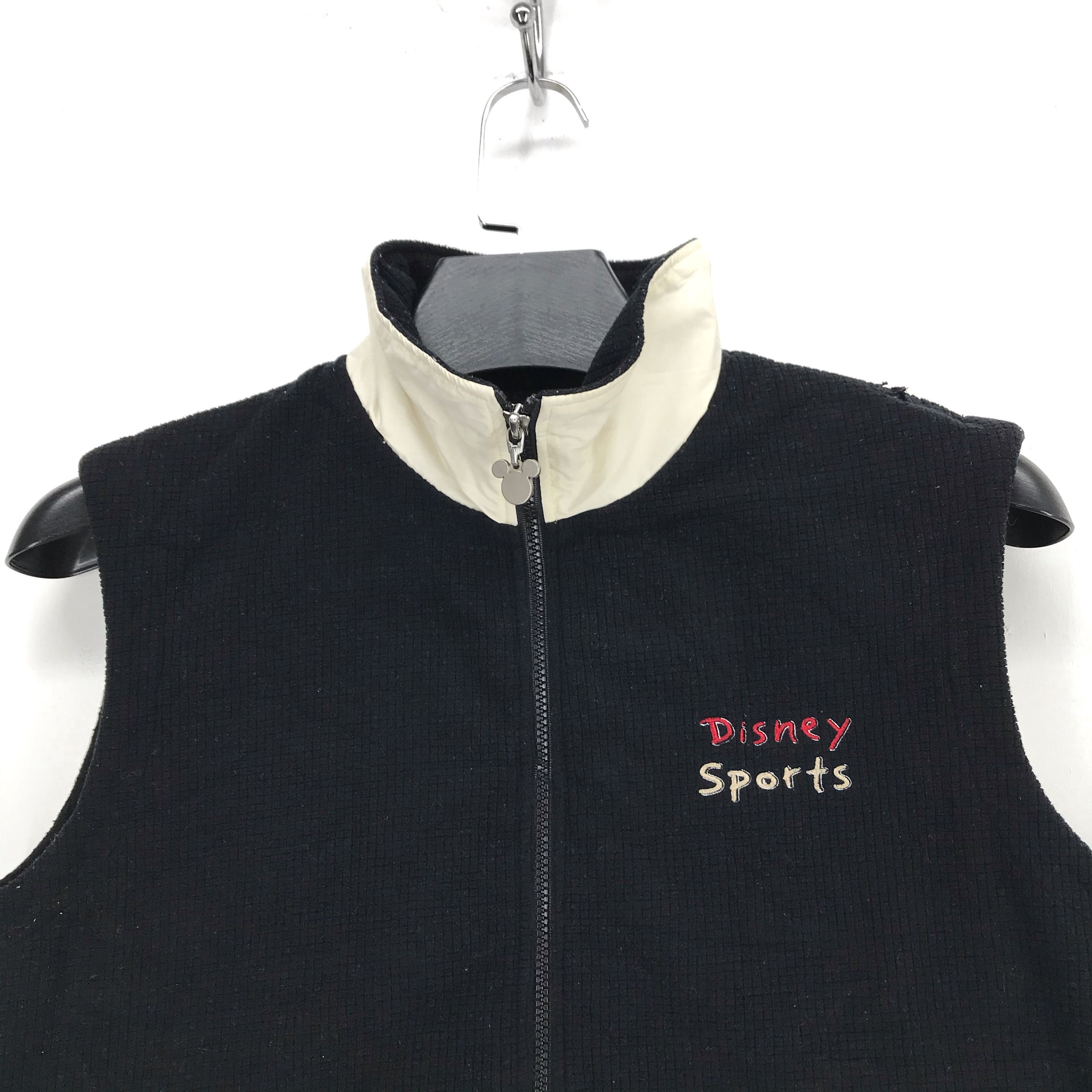 Vintage Disney Sport Mickey & The Gang Embroidery Vest #2576-101 Size US M / EU 48-50 / 2 - 4 Thumbnail