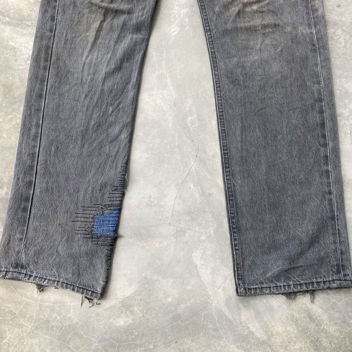 Levi's × Vintage Vintage 90s Levis 501 faded black distressed denim Size US 34 / EU 50 - 10 Thumbnail