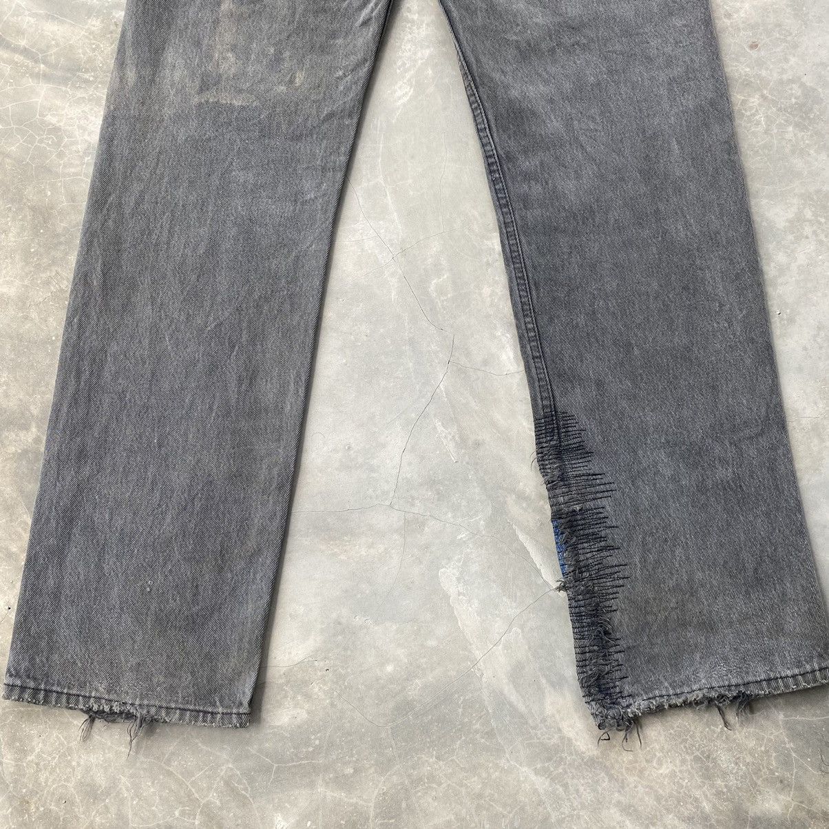 Levi's × Vintage Vintage 90s Levis 501 faded black distressed denim Size US 34 / EU 50 - 2 Thumbnail