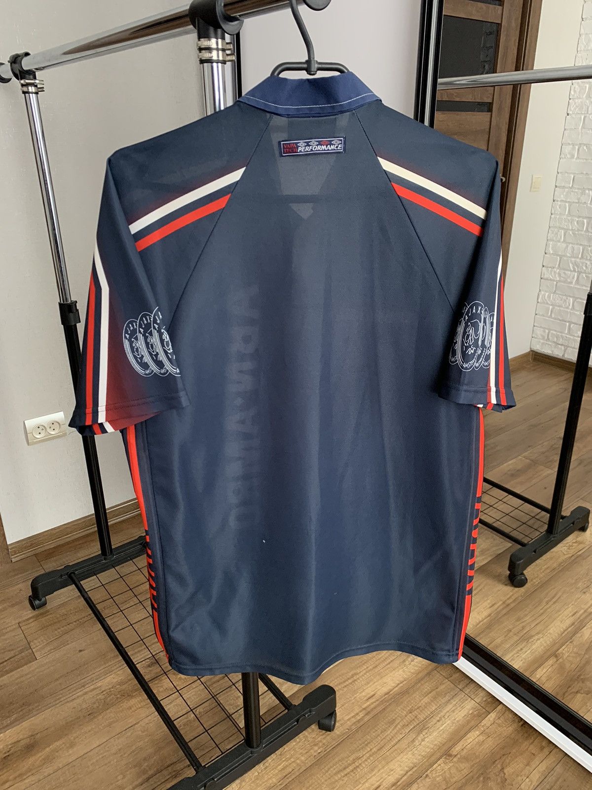 Umbro 1997/1998 Ajax Umbro Away Retro Soccer Jersey Vintage Size US L / EU 52-54 / 3 - 10 Thumbnail