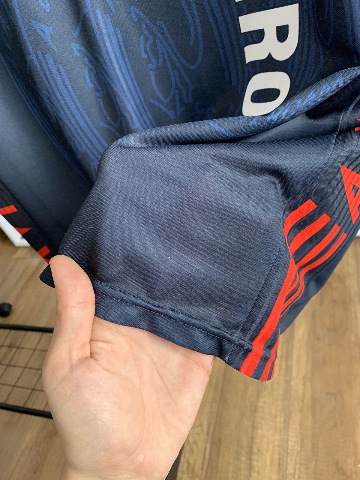 Umbro 1997/1998 Ajax Umbro Away Retro Soccer Jersey Vintage Size US L / EU 52-54 / 3 - 16 Thumbnail