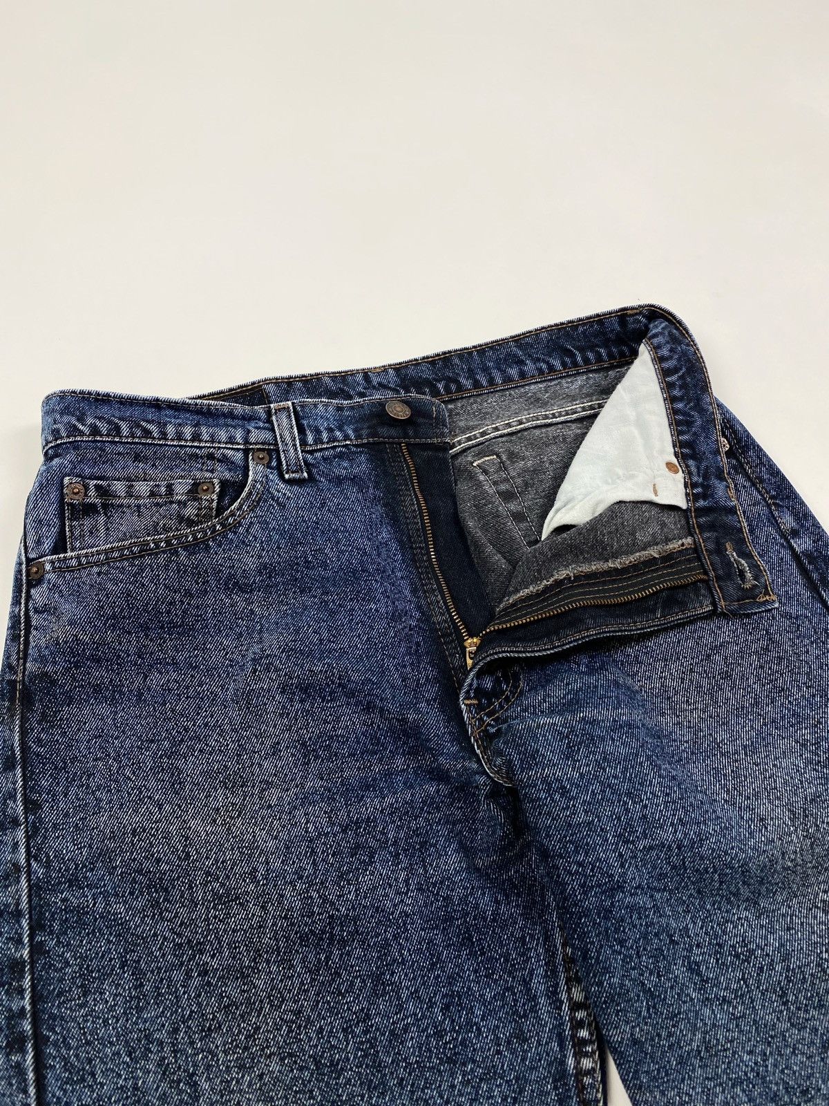 Levi's 90’s Vintage Levi’s 505 Washed Denim Jeans Pants Made in USA Size US 34 / EU 50 - 6 Thumbnail