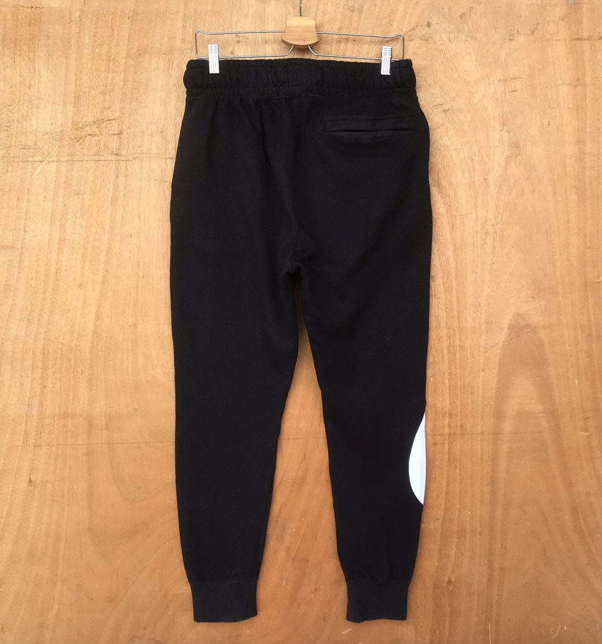 Nike RARE🔥 Nike Big Swoosh jogger pant drawstring Size US 32 / EU 48 - 6 Thumbnail