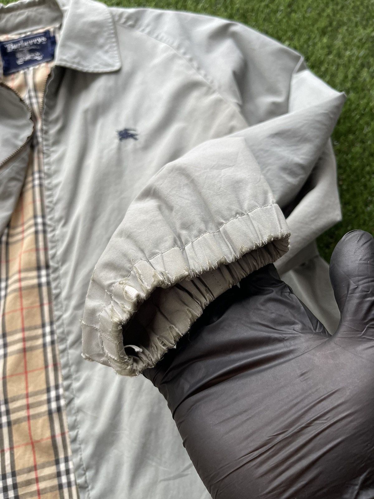 Burberry × Vintage Burberry Nova Check Light Jacket Distressed Size US L / EU 52-54 / 3 - 7 Thumbnail