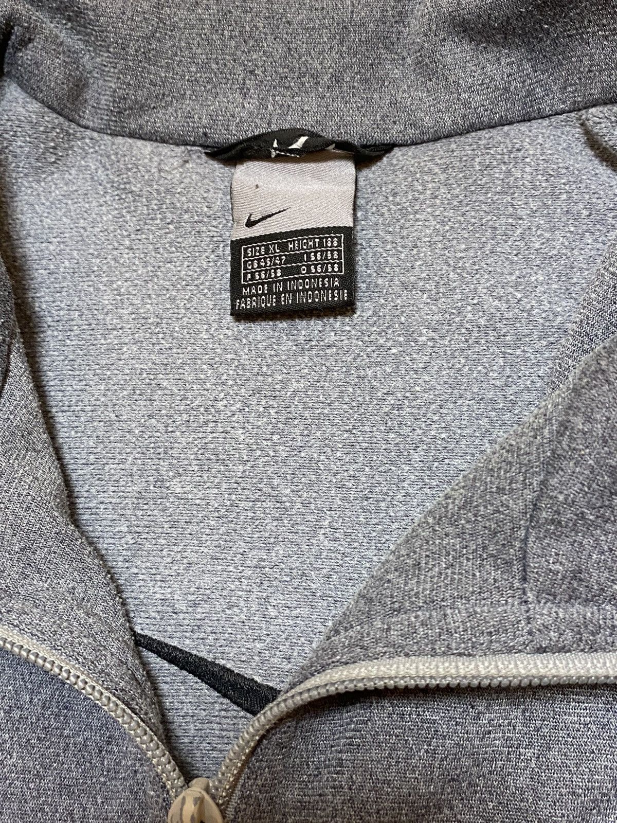 Nike Vintage Nike zip hoodie streetwear smallswoosh logo size XL Size US XL / EU 56 / 4 - 6 Thumbnail
