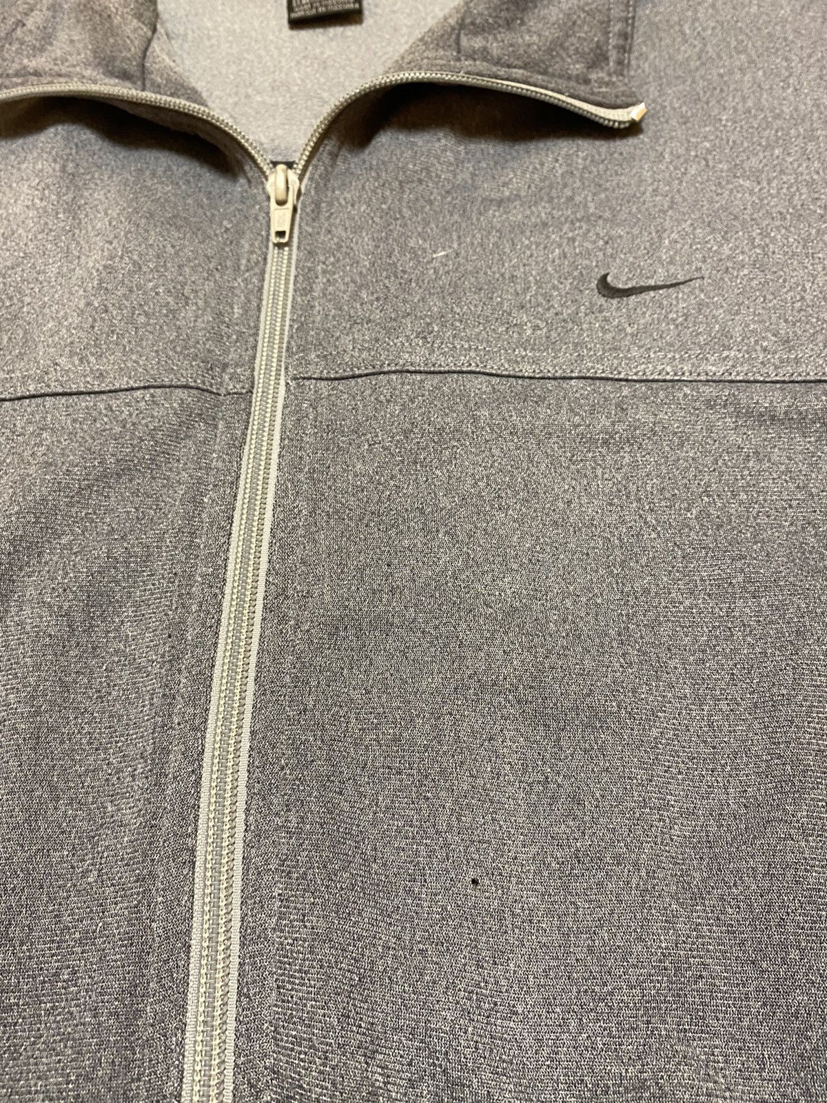 Nike Vintage Nike zip hoodie streetwear smallswoosh logo size XL Size US XL / EU 56 / 4 - 3 Thumbnail
