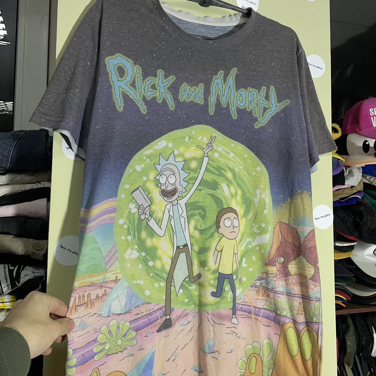 Vintage Vintage Y2K Rick and Morty Portal Graphic Tee Streetwear M Size US M / EU 48-50 / 2 - 6 Thumbnail