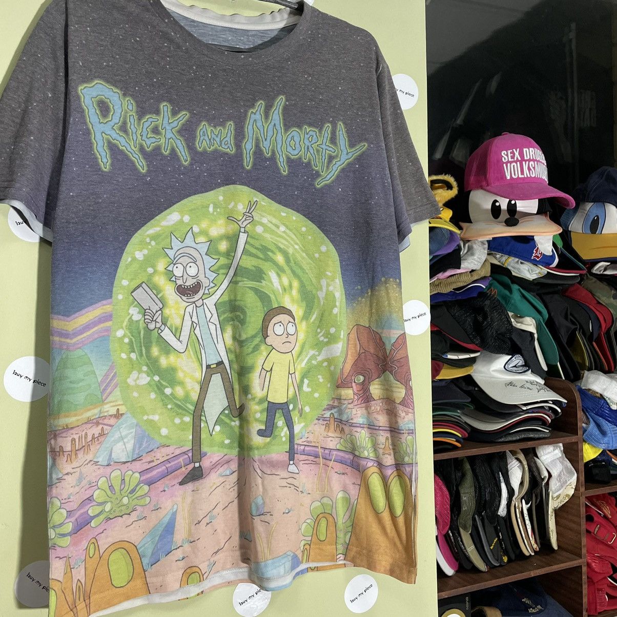 Vintage Vintage Y2K Rick and Morty Portal Graphic Tee Streetwear M Size US M / EU 48-50 / 2 - 5 Thumbnail