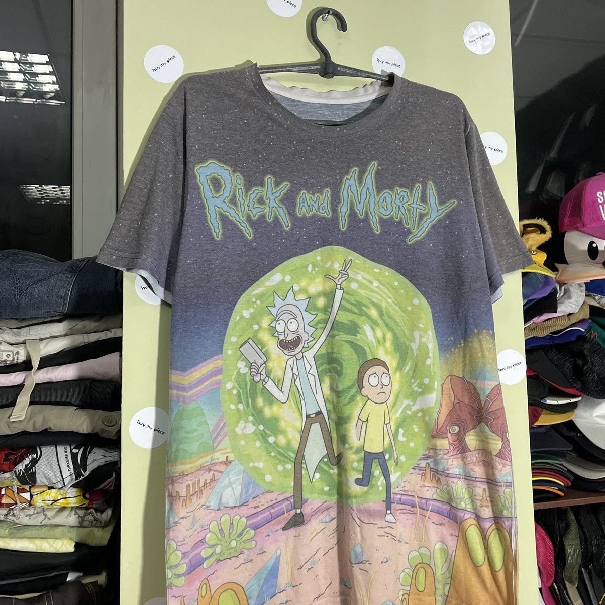 Vintage Vintage Y2K Rick and Morty Portal Graphic Tee Streetwear M Size US M / EU 48-50 / 2 - 4 Thumbnail