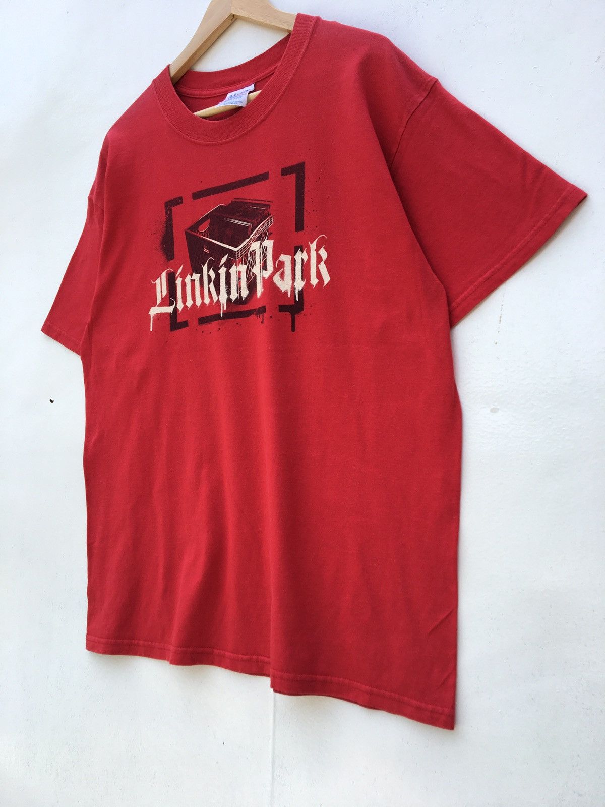 Band Tees Vtg LINKIN PARK 2004 Chester Bennington Concert Tour Tee Size US L / EU 52-54 / 3 - 4 Thumbnail