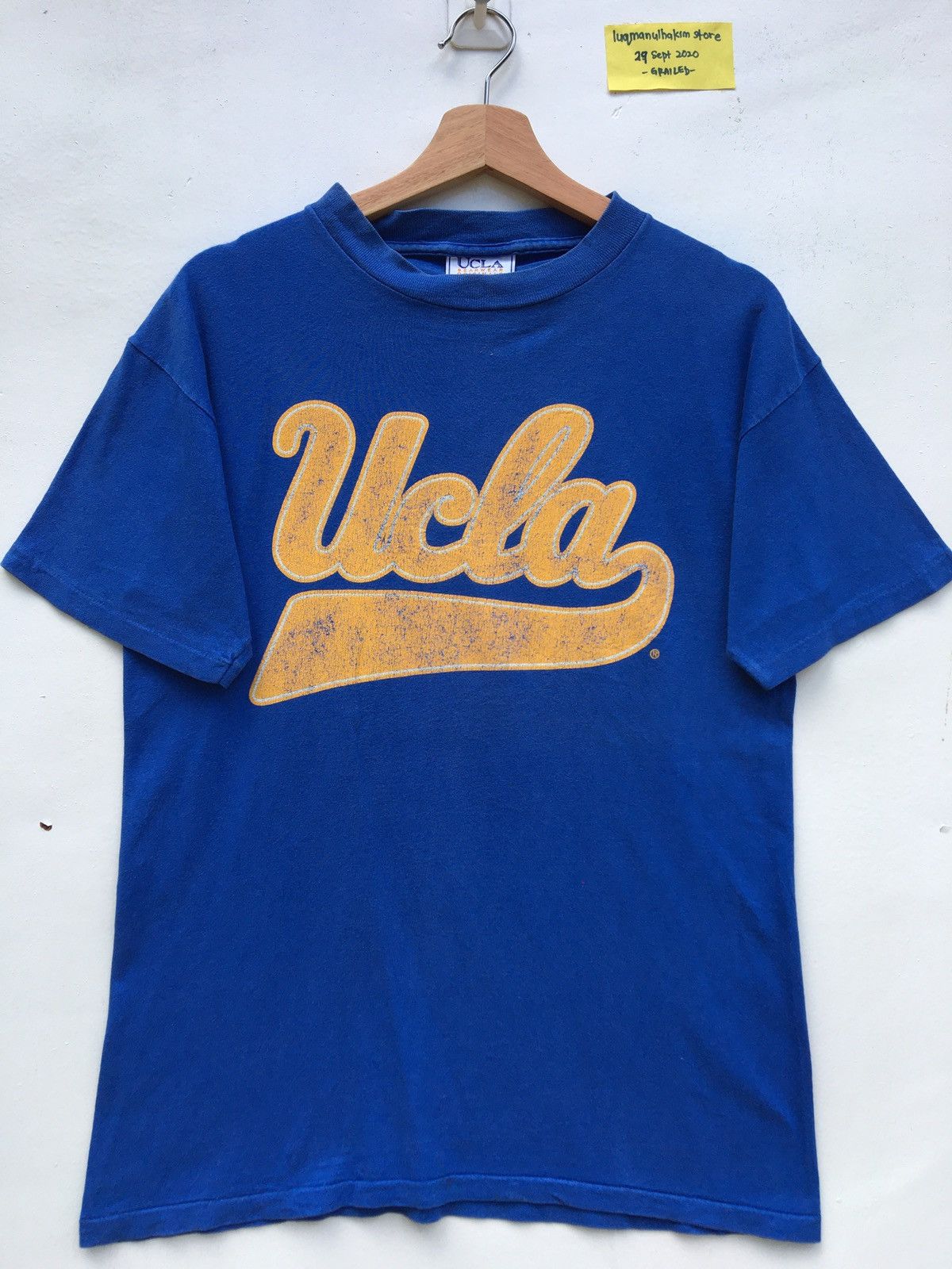 Vintage Vintage Rare UCLA University of California Spellout Tshirt Size US M / EU 48-50 / 2 - 2 Thumbnail