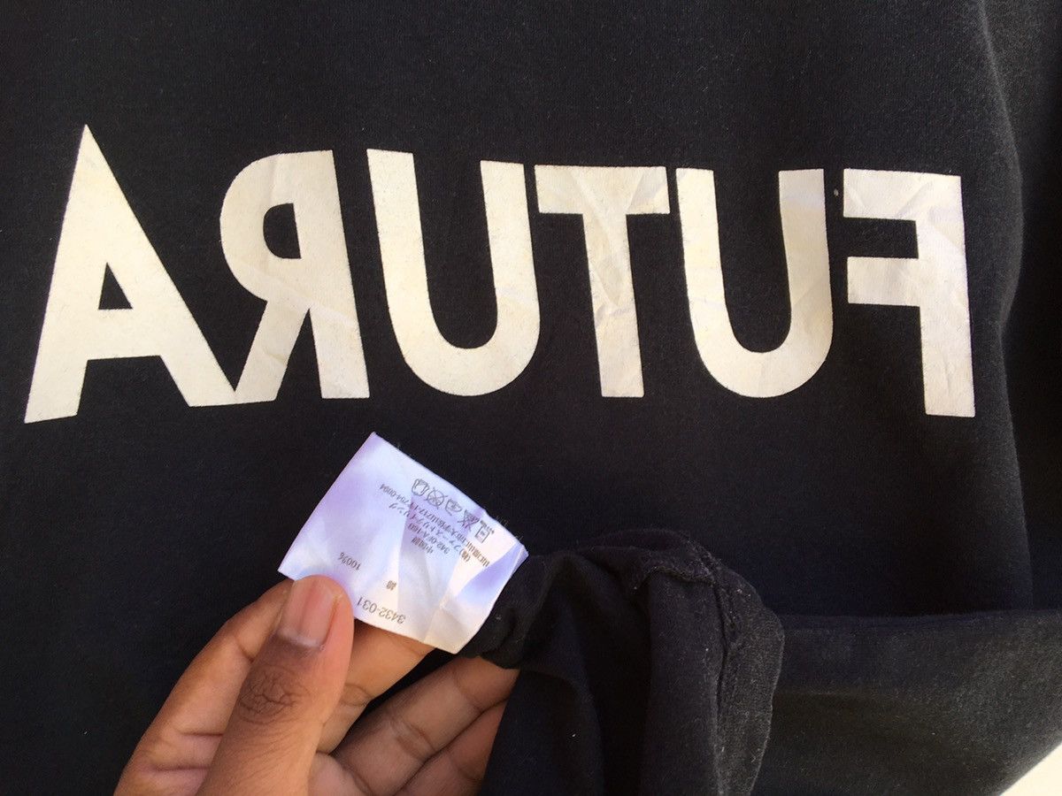 Futura × Uniqlo Rare FUTURA x Uniqlo Spellout Black Tshirt Size US M / EU 48-50 / 2 - 12 Thumbnail