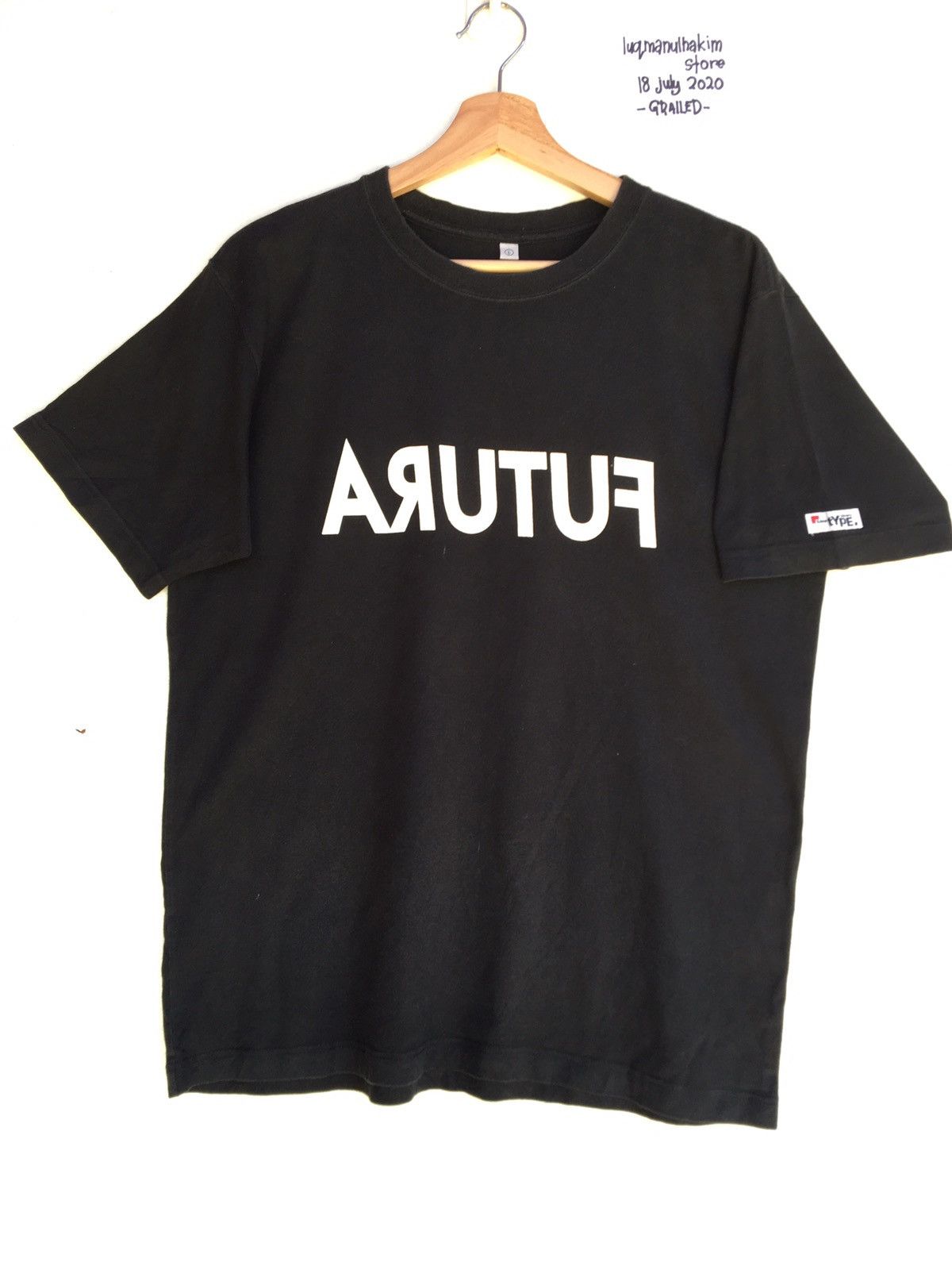 Futura × Uniqlo Rare FUTURA x Uniqlo Spellout Black Tshirt Size US M / EU 48-50 / 2 - 1 Thumbnail