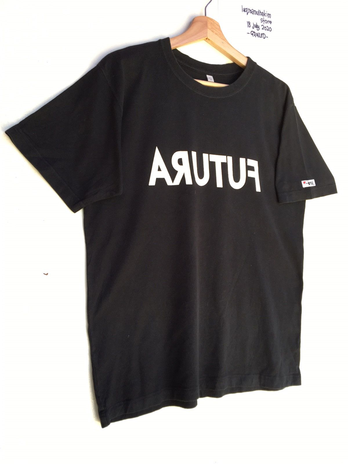 Futura × Uniqlo Rare FUTURA x Uniqlo Spellout Black Tshirt Size US M / EU 48-50 / 2 - 2 Thumbnail