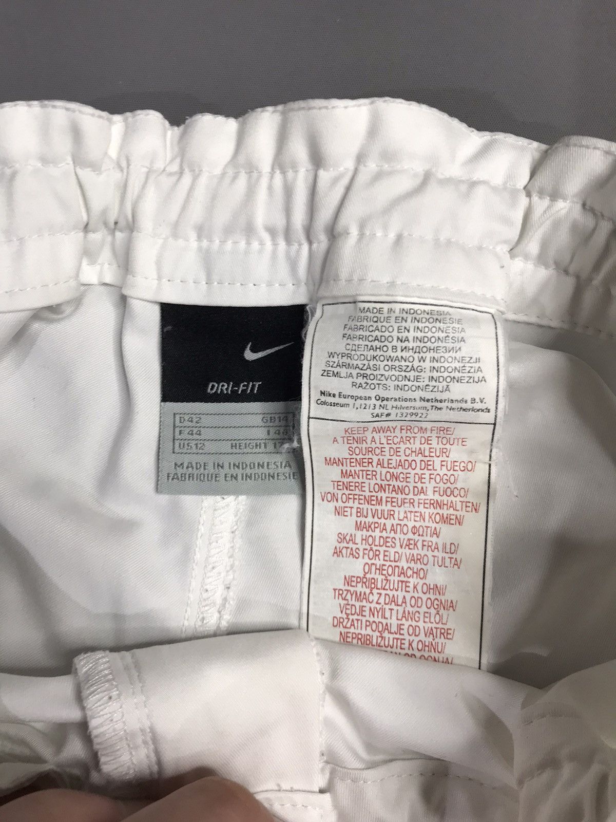 Nike × Vintage Vintage Nike Parachute Gorpcore Nylon Track Pants Size 34" / US 12 / IT 48 - 11 Thumbnail