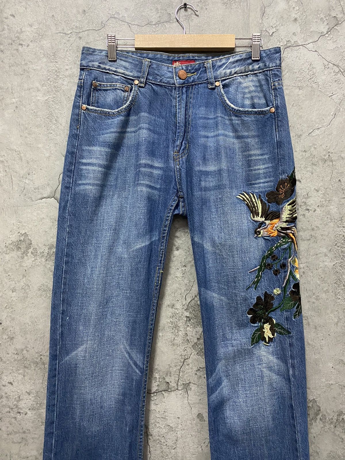 Japanese Brand Vintage Xinyequ Japan Embroidery Art Denim Pants Size US 32 / EU 48 - 3 Thumbnail