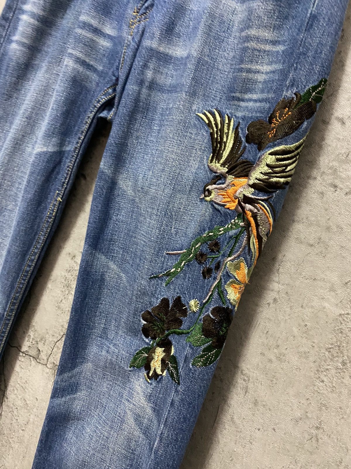 Japanese Brand Vintage Xinyequ Japan Embroidery Art Denim Pants Size US 32 / EU 48 - 5 Thumbnail