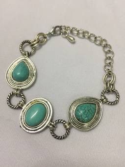 Native × Vintage Three-Stone Turquoise Bracelet Size ONE SIZE - 1 Thumbnail
