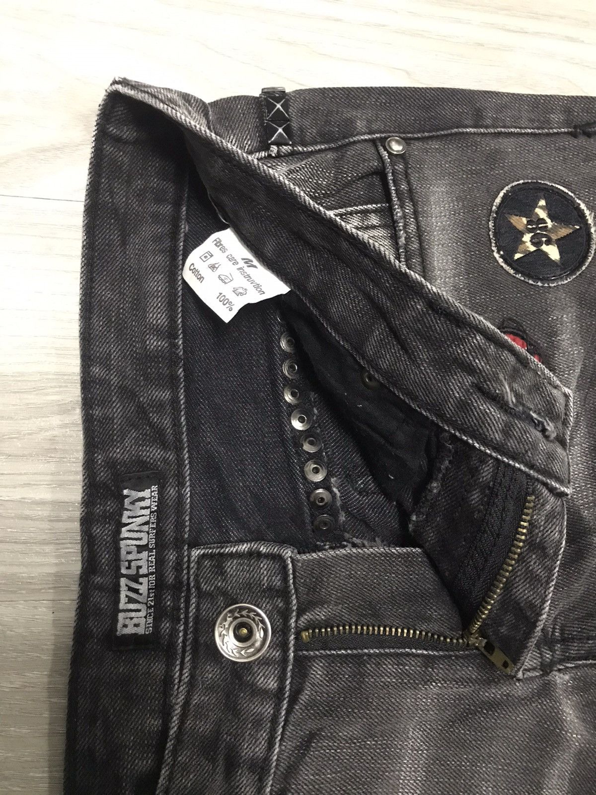 Japanese Brand BUZZ SPUNKY WAIST STUDDED FLARE JEANS Size US 30 / EU 46 - 13 Thumbnail