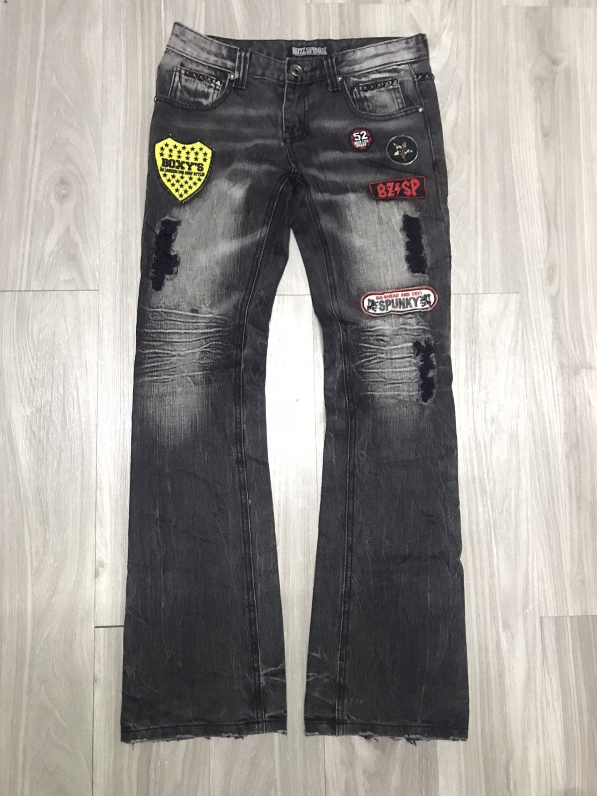 Japanese Brand BUZZ SPUNKY WAIST STUDDED FLARE JEANS Size US 30 / EU 46 - 8 Thumbnail
