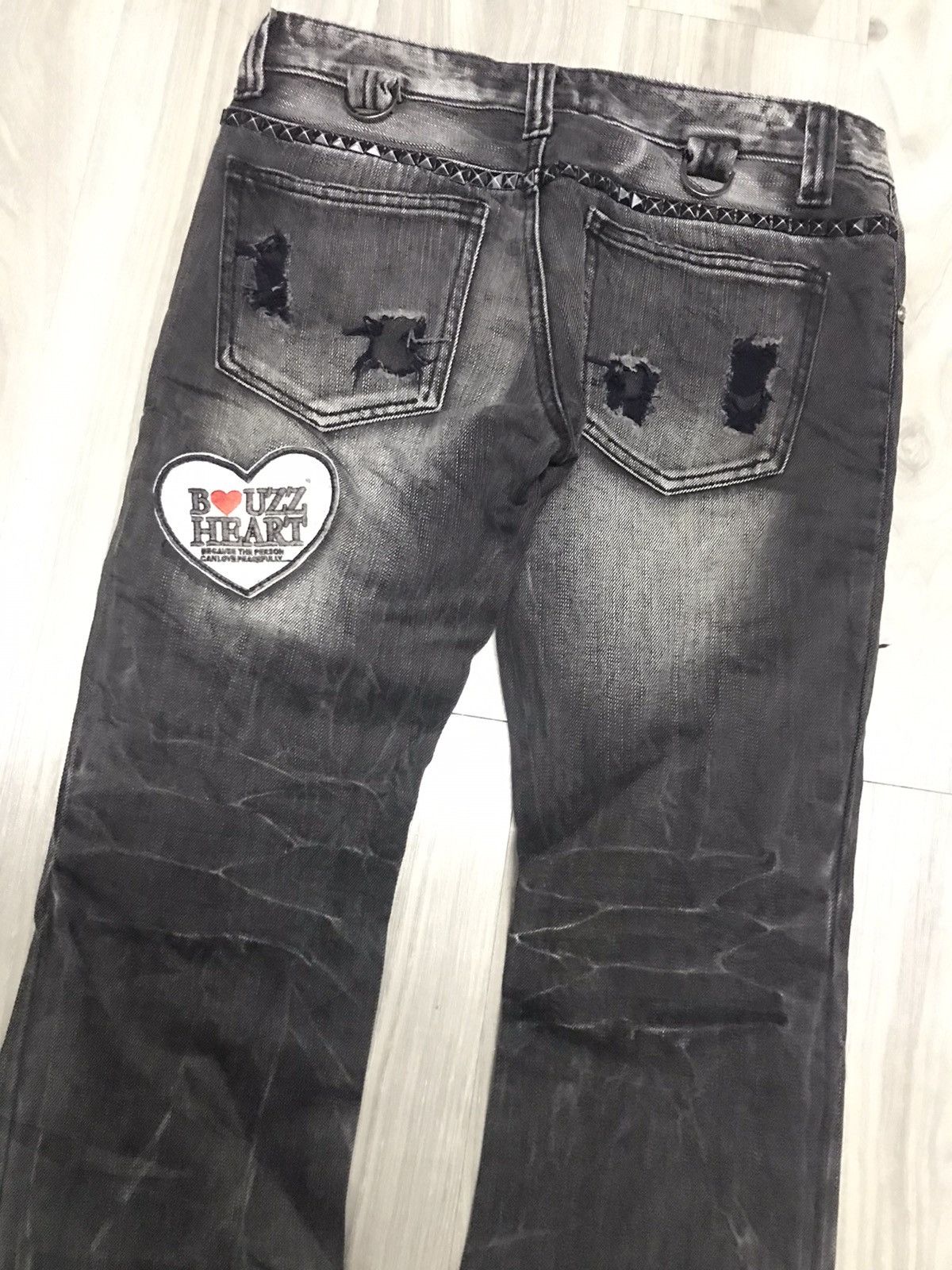 Japanese Brand BUZZ SPUNKY WAIST STUDDED FLARE JEANS Size US 30 / EU 46 - 17 Thumbnail