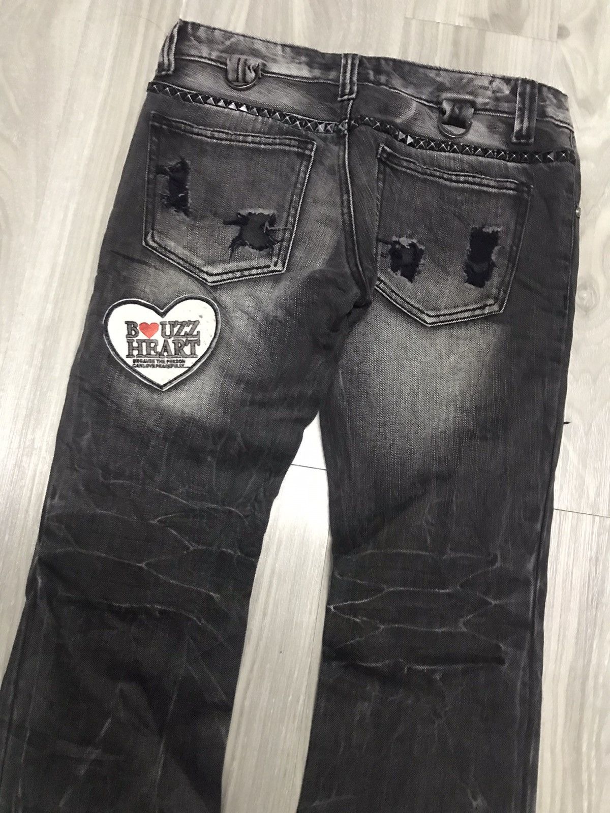 Japanese Brand BUZZ SPUNKY WAIST STUDDED FLARE JEANS Size US 30 / EU 46 - 16 Thumbnail