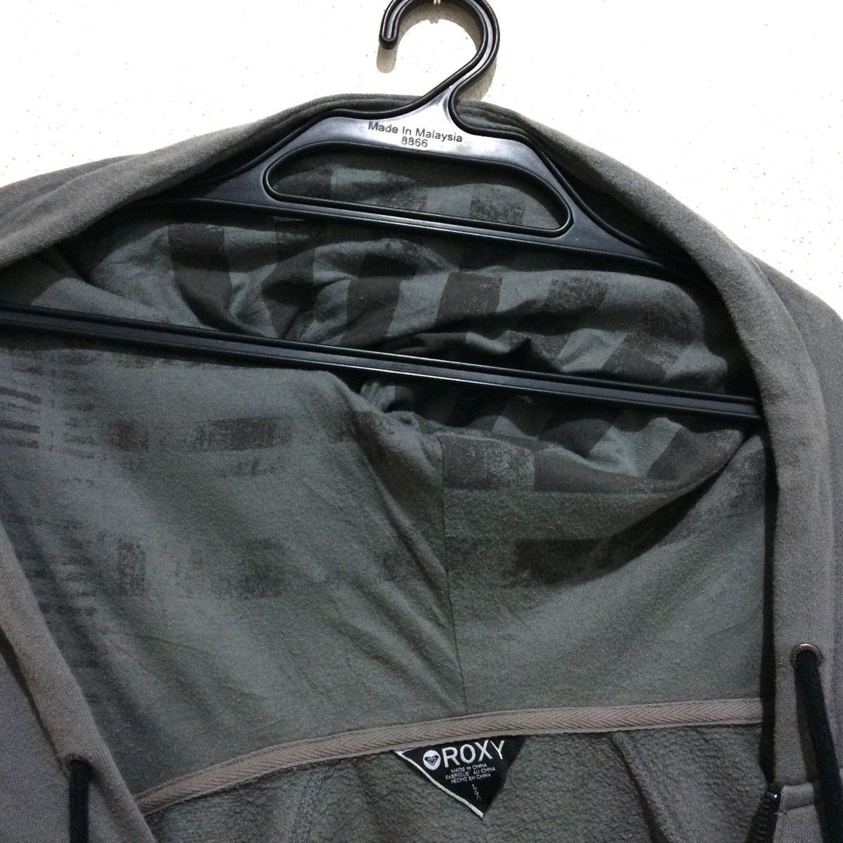Quiksilver since 1990 Roxy By Quiksilver Japan Zipper Sweater Size US M / EU 48-50 / 2 - 3 Thumbnail