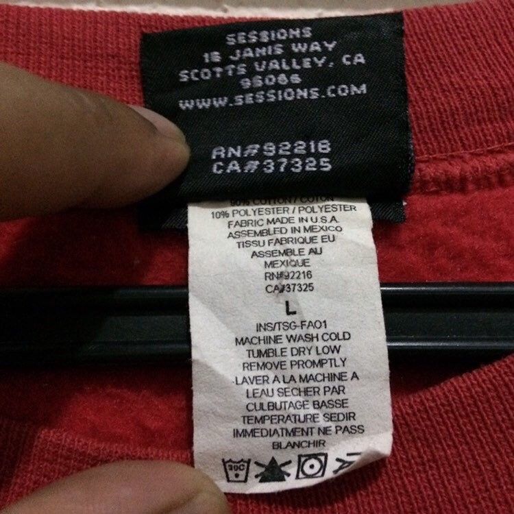 Sessions × Vintage Vintage SESSIONS Skateboard Pullover Made in USA Size US L / EU 52-54 / 3 - 6 Thumbnail