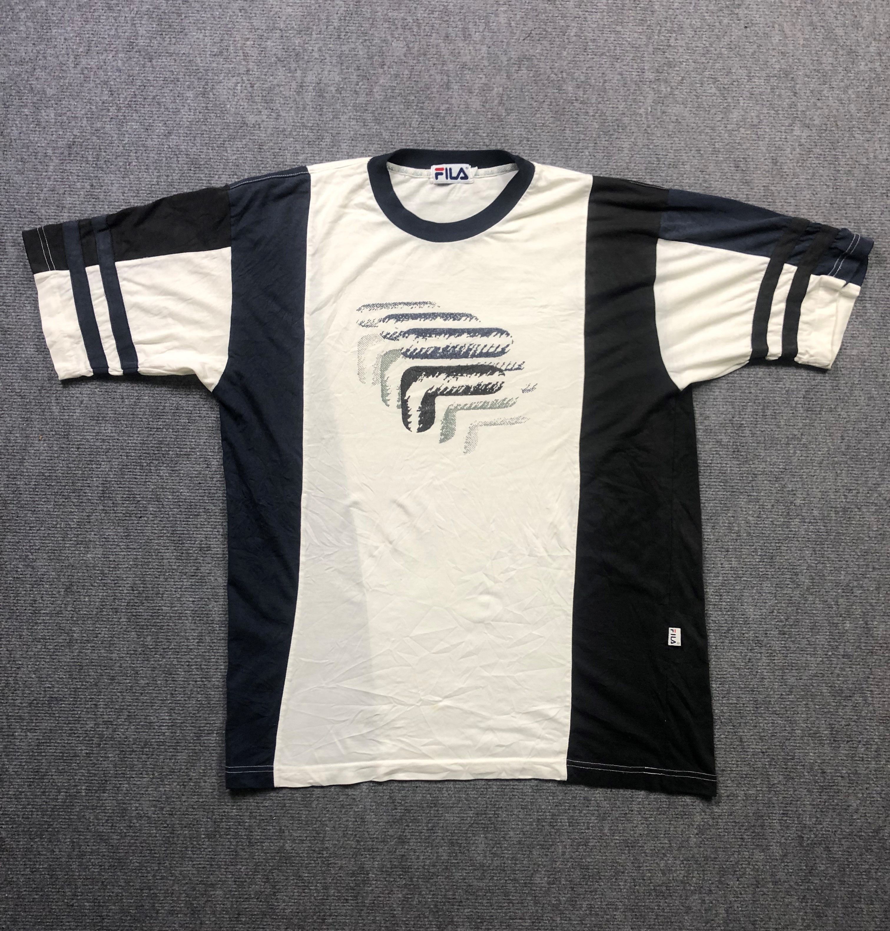 Fila Fila Tshirt Size US L / EU 52-54 / 3 - 1 Thumbnail