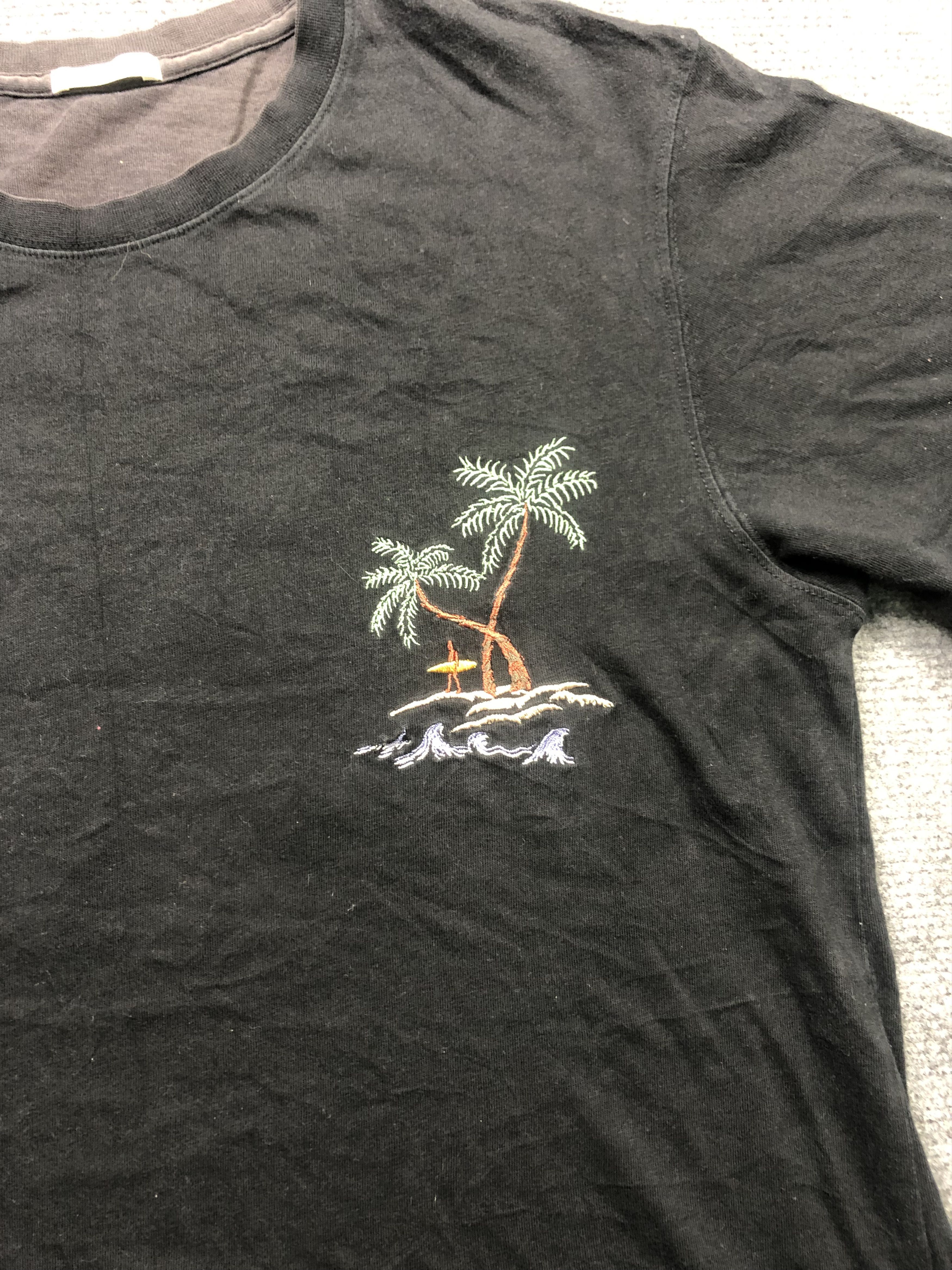 Other Hawaii Surfing Tshirt Size US L / EU 52-54 / 3 - 2 Thumbnail