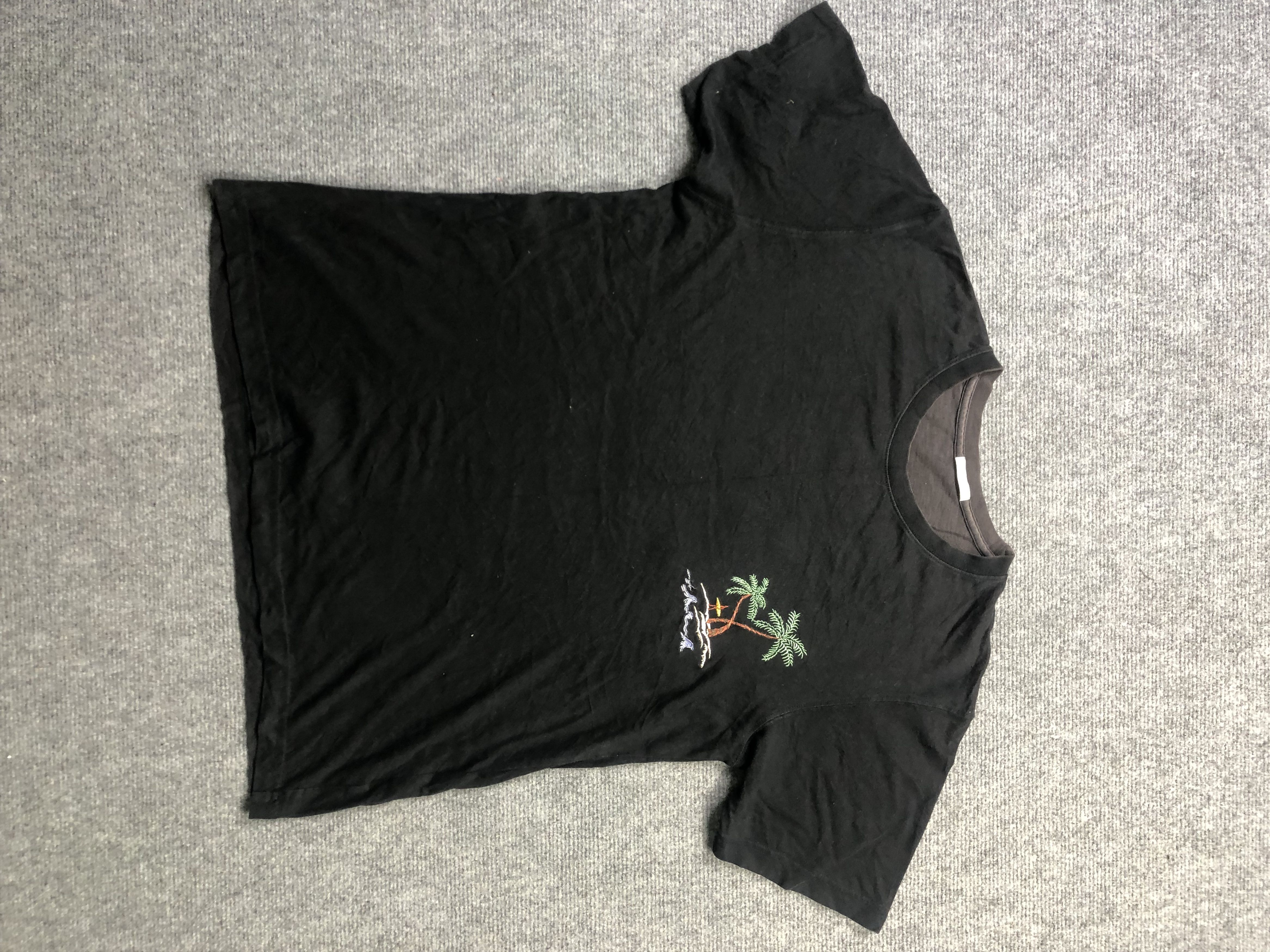 Other Hawaii Surfing Tshirt Size US L / EU 52-54 / 3 - 1 Thumbnail