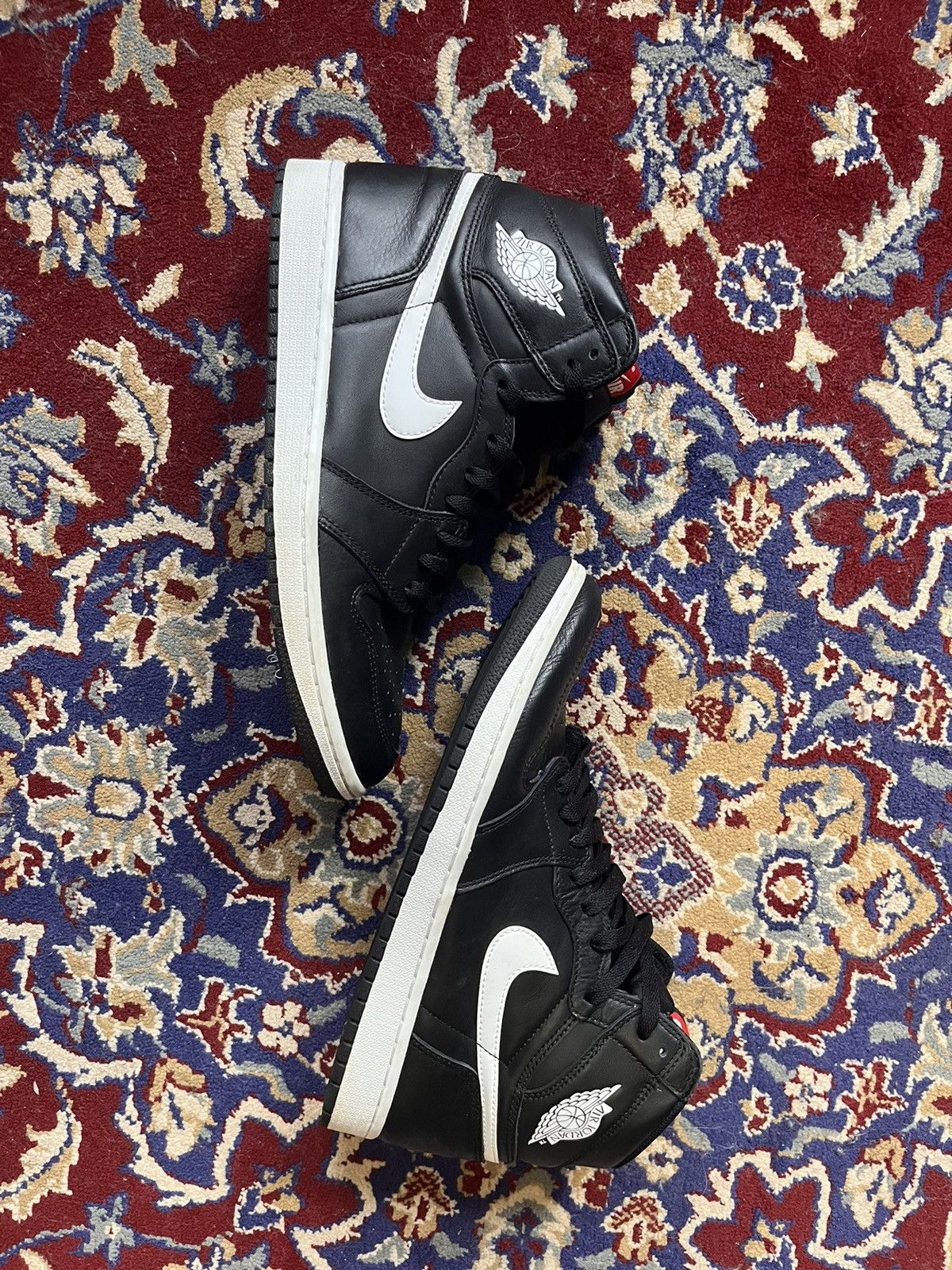 ying yang jordan 1