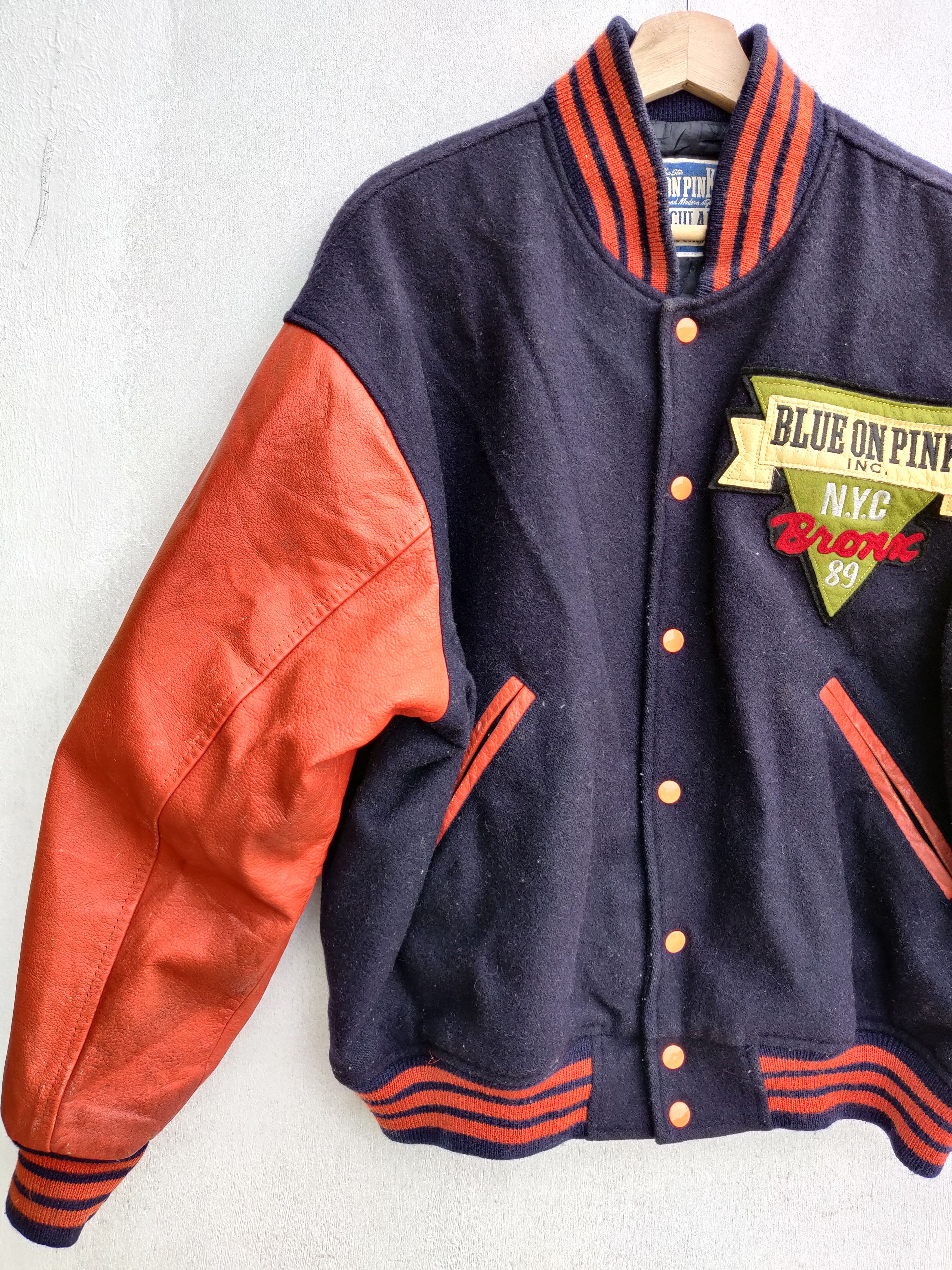 Vintage 🔥Vintage Blue On Pink Leather Varsity Jacket Size US L / EU 52-54 / 3 - 3 Thumbnail