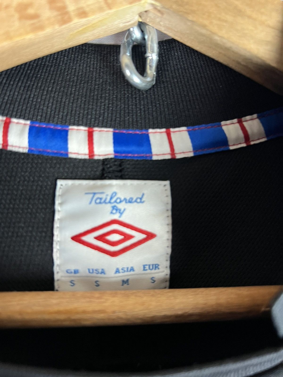 Umbro × Vintage Vintage UMBRO Rengers Foorball club soccer Jersey Size US S / EU 44-46 / 1 - 3 Thumbnail