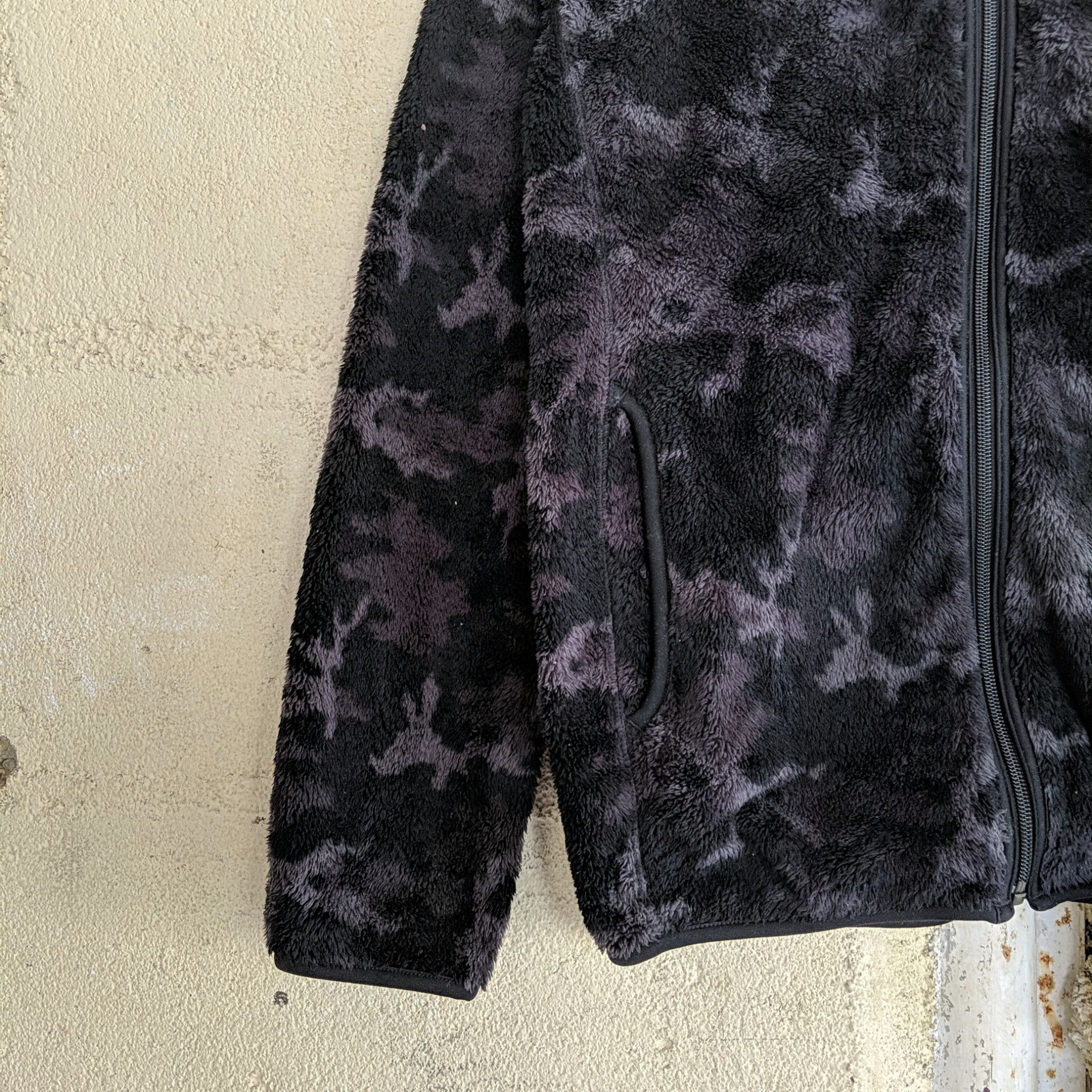 Japanese Brand Vintage Japanese Camo Sweater Knitwear Zipper Size US S / EU 44-46 / 1 - 4 Thumbnail
