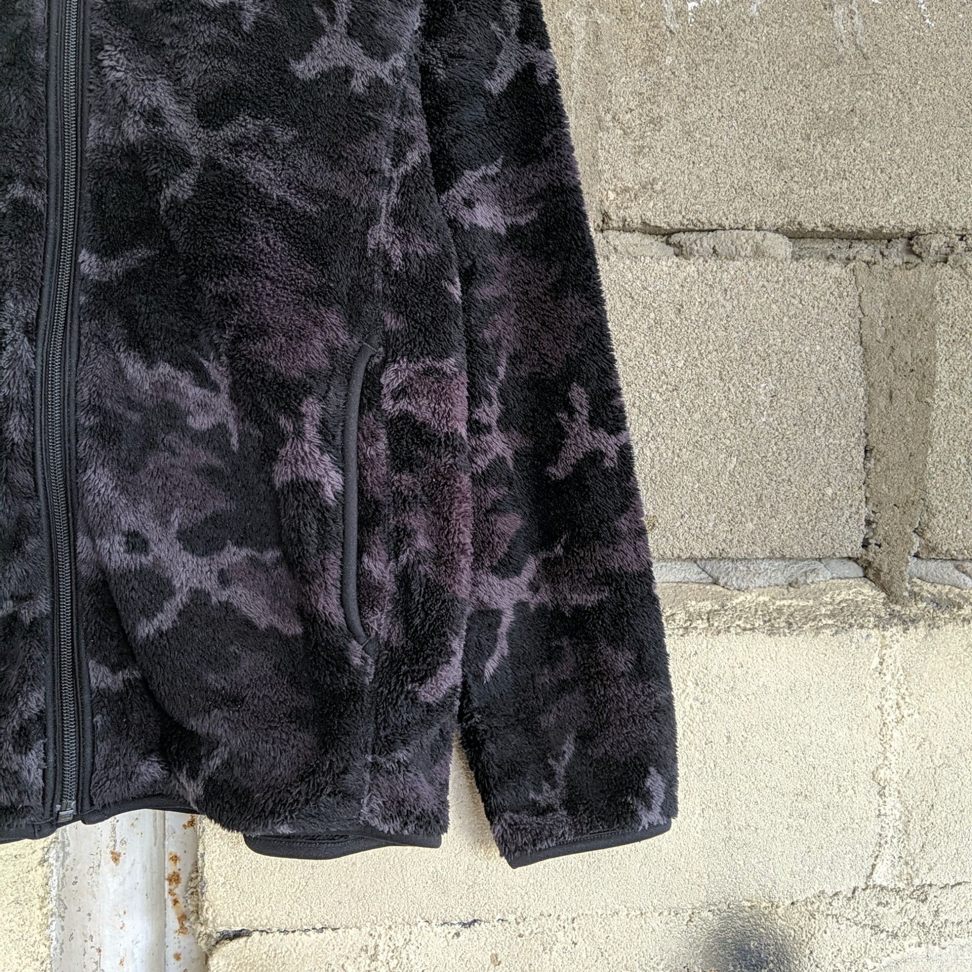 Japanese Brand Vintage Japanese Camo Sweater Knitwear Zipper Size US S / EU 44-46 / 1 - 5 Thumbnail