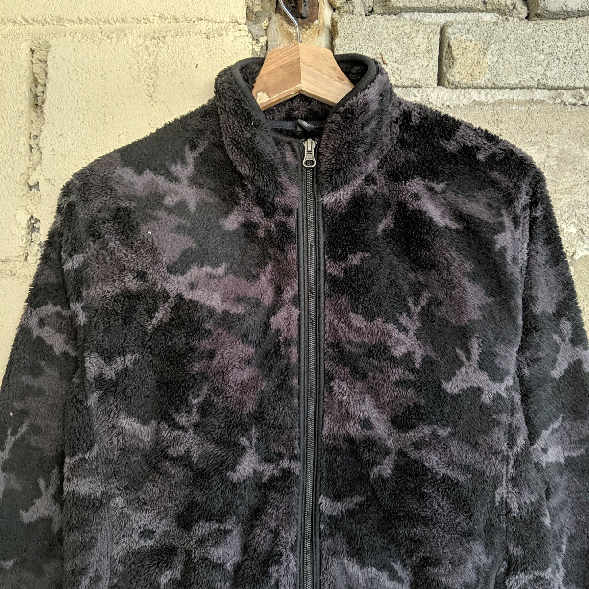 Japanese Brand Vintage Japanese Camo Sweater Knitwear Zipper Size US S / EU 44-46 / 1 - 2 Thumbnail