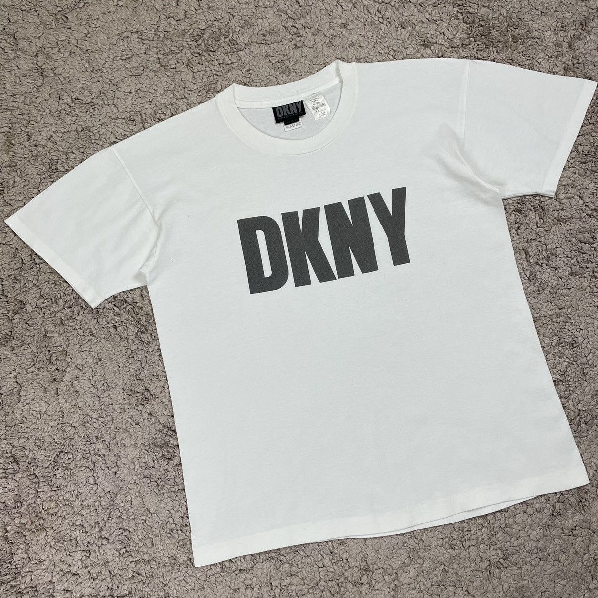 Designer Vintage DKNY Speelout T-shirt Size US M / EU 48-50 / 2 - 3 Thumbnail