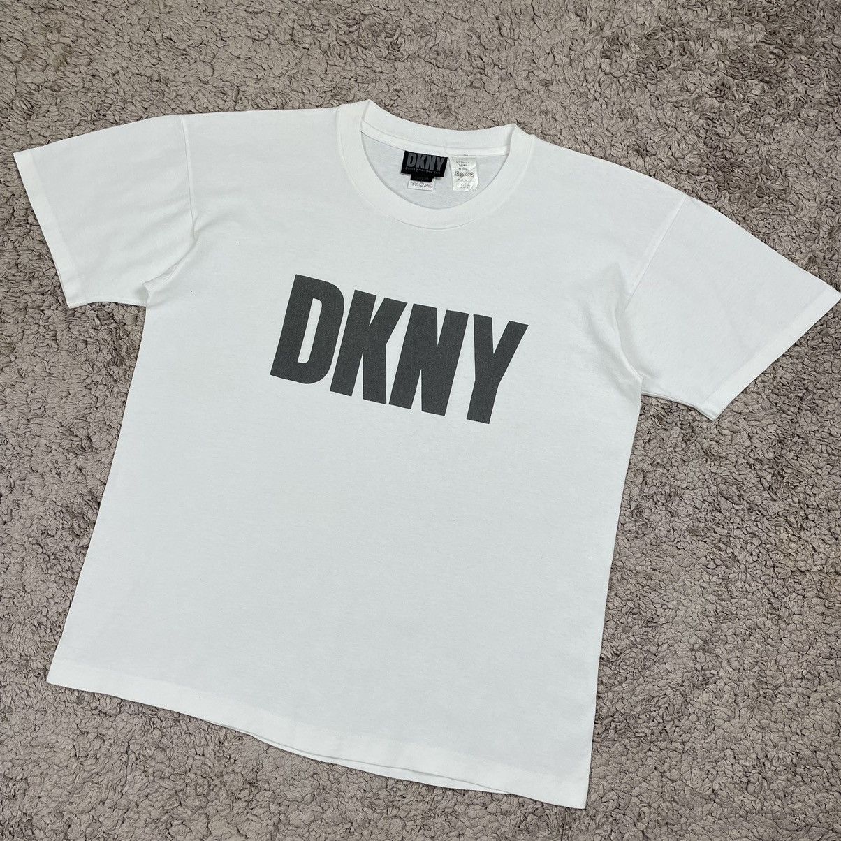 Designer Vintage DKNY Speelout T-shirt Size US M / EU 48-50 / 2 - 4 Thumbnail