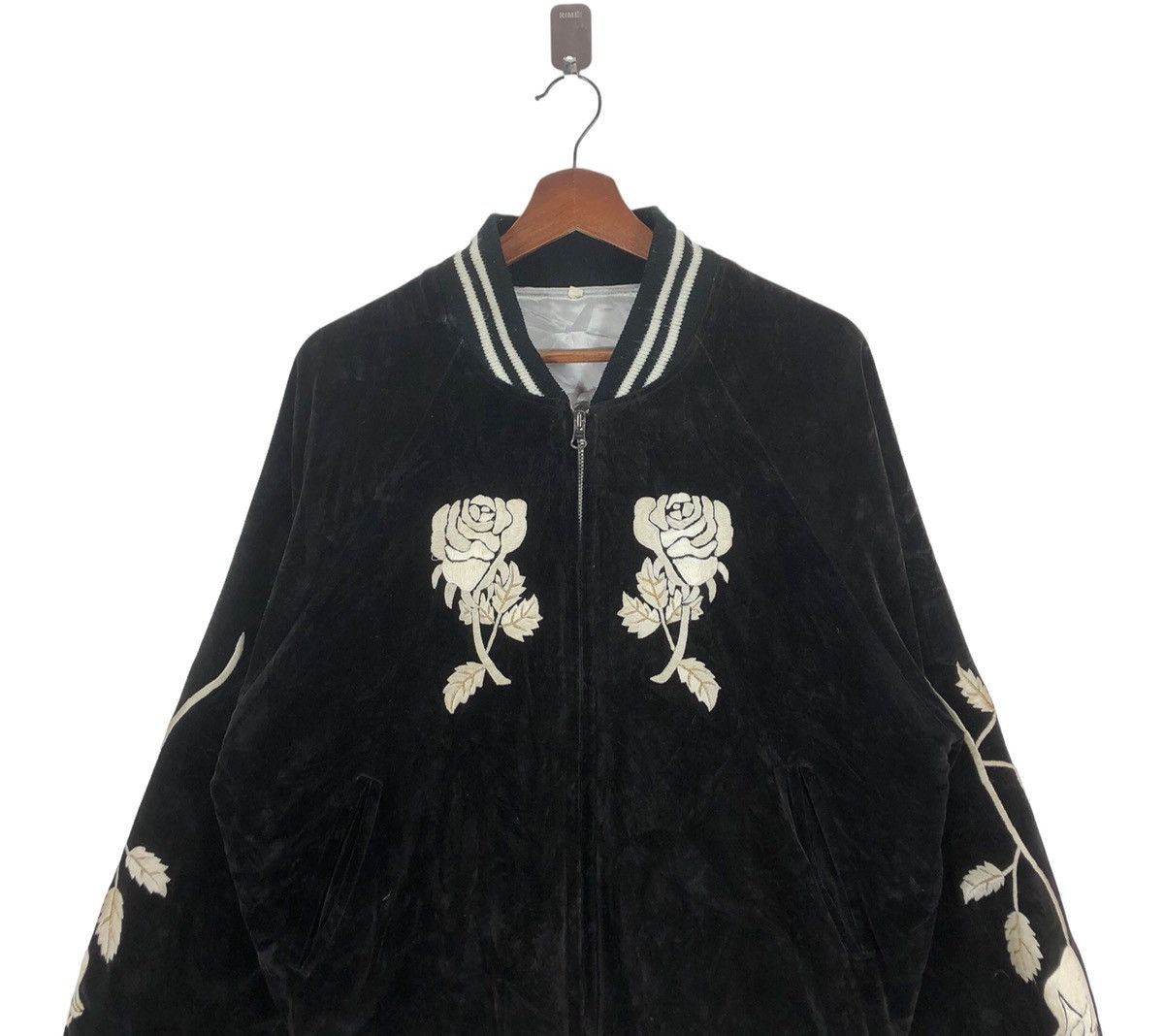 Japanese Brand VINTAGE SUKAJAN FLOWER EMBROIDERY VELVET BOMBER JACKET Size US L / EU 52-54 / 3 - 7 Thumbnail