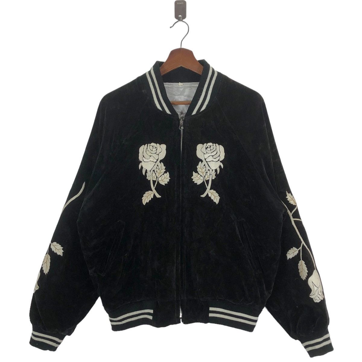 Japanese Brand VINTAGE SUKAJAN FLOWER EMBROIDERY VELVET BOMBER JACKET Size US L / EU 52-54 / 3 - 4 Thumbnail
